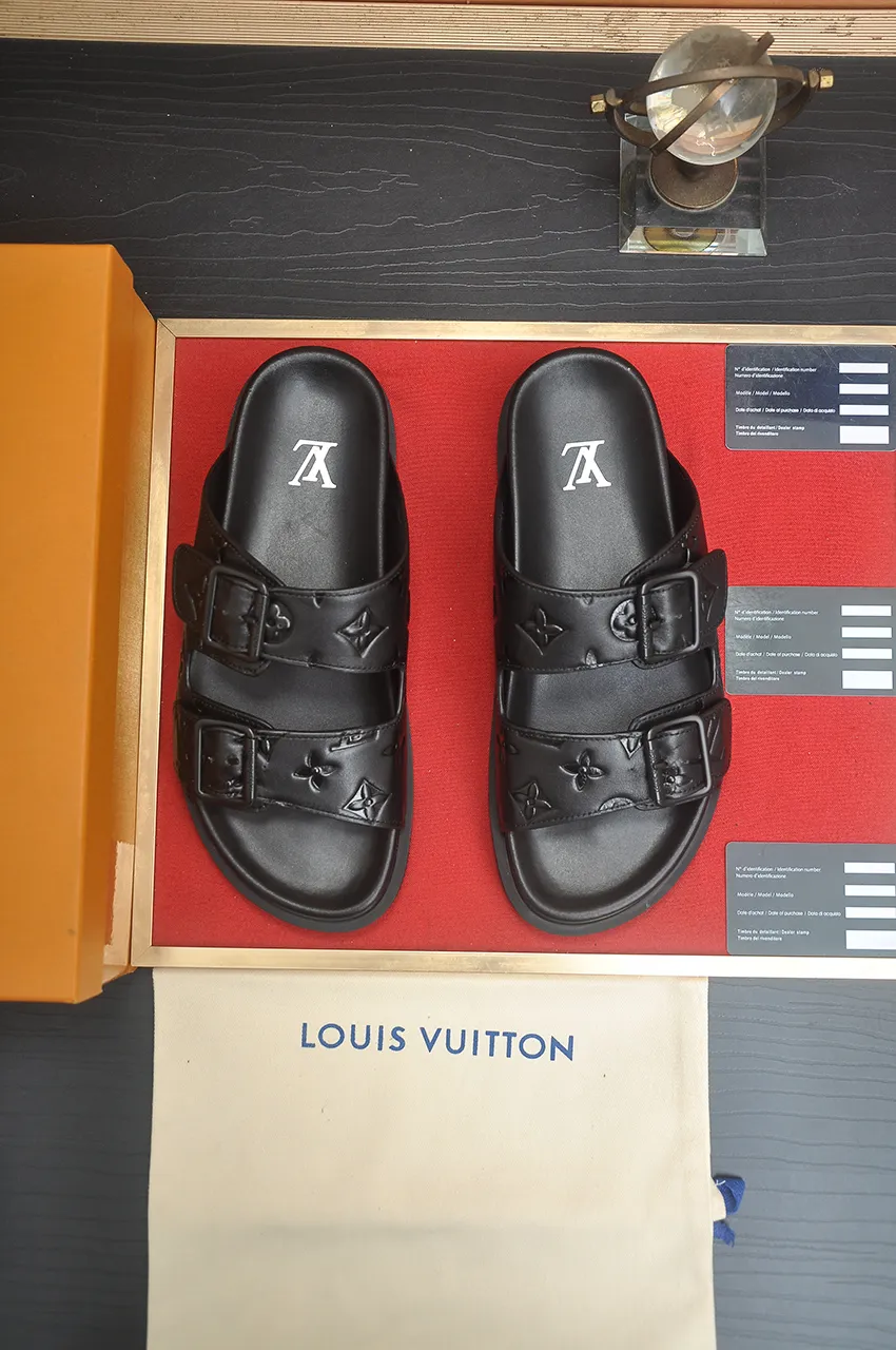 ルイヴィトン ブラック サンダル スタイル