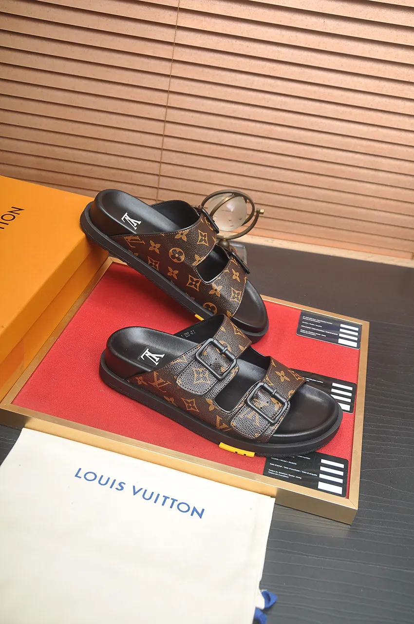 LOUIS VUITTON ブラックサンダル 夏の必需品 - 画像 (6)