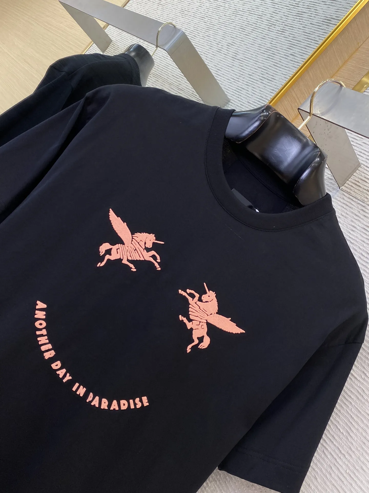 Givenchy ジバンシィ黒飛馬刺繍半袖Tシャツ - 画像 (7)