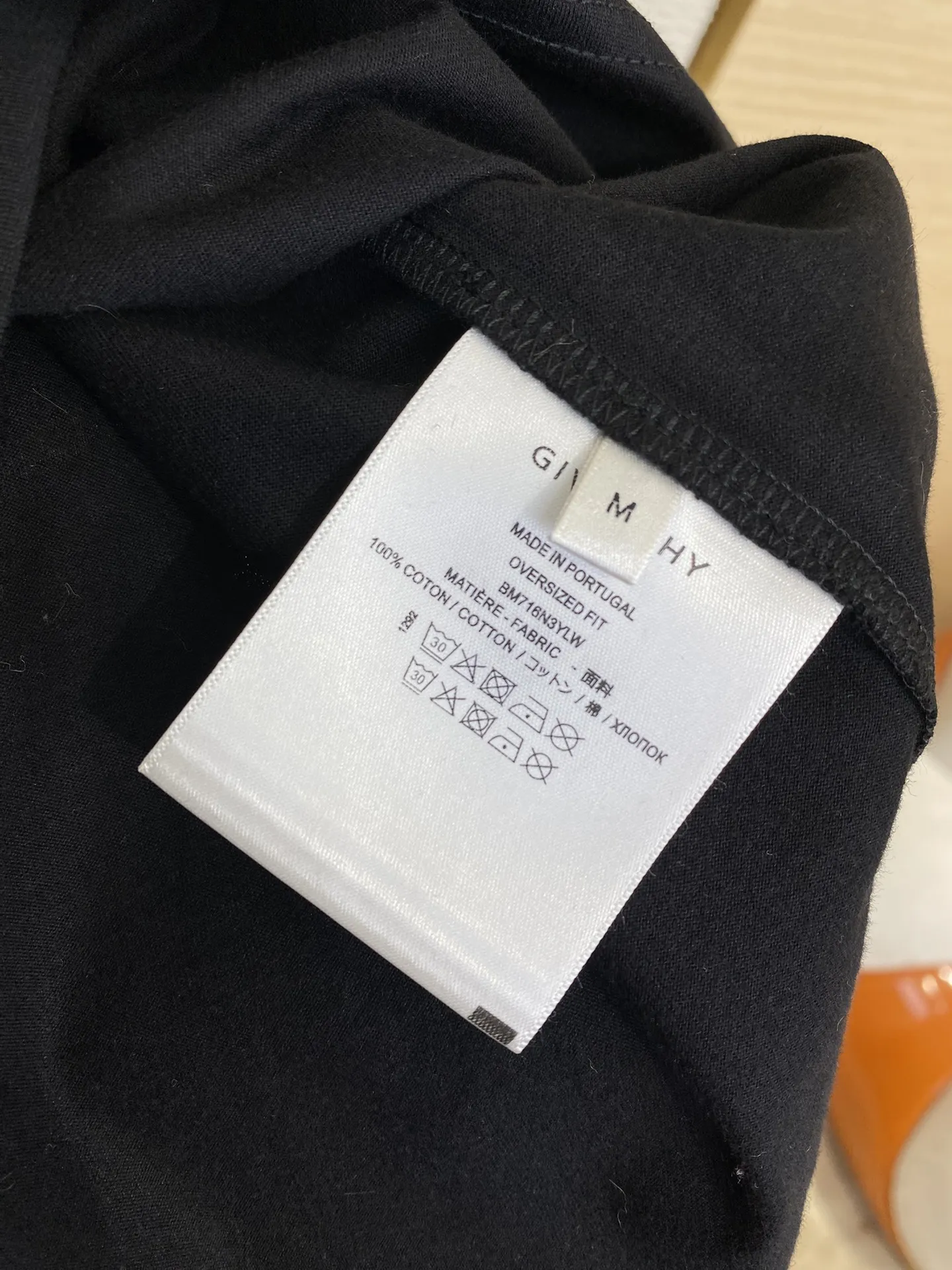 Givenchy ジバンシィ黒アルファベット刺繍半袖Tシャツ - 画像 (12)