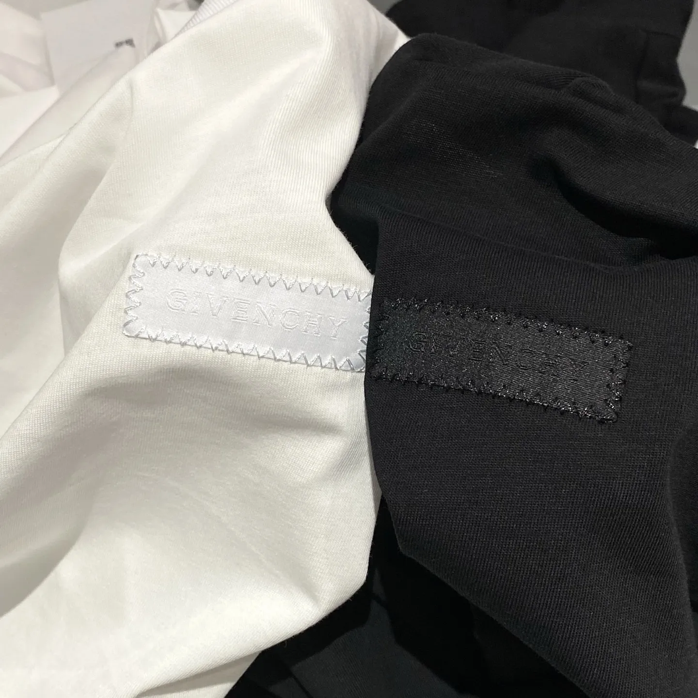 Givenchy Paris新作黒半袖Tシャツ - 画像 (7)