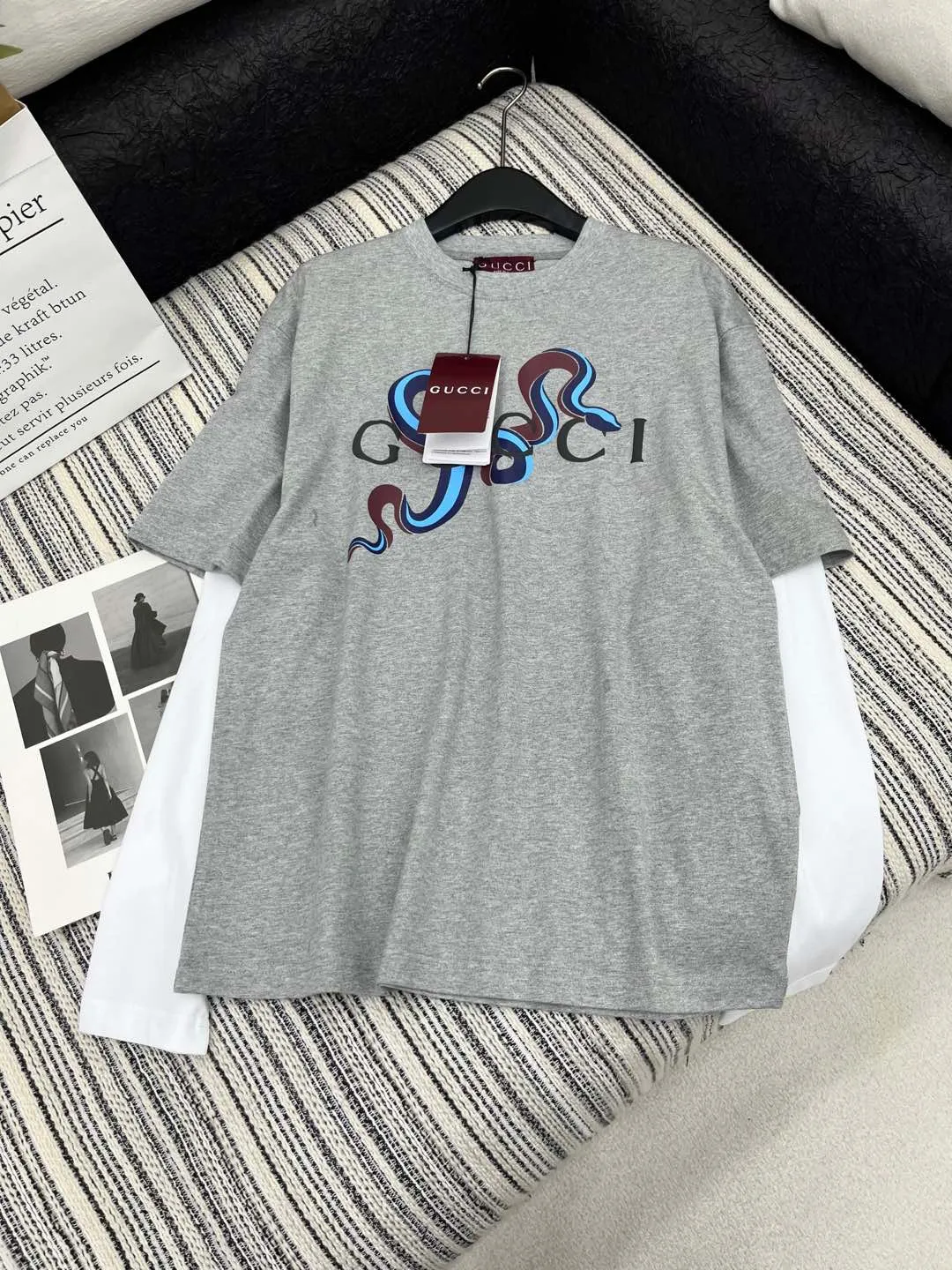 Gucci グレー新作プリント偽の2ピースTシャツ