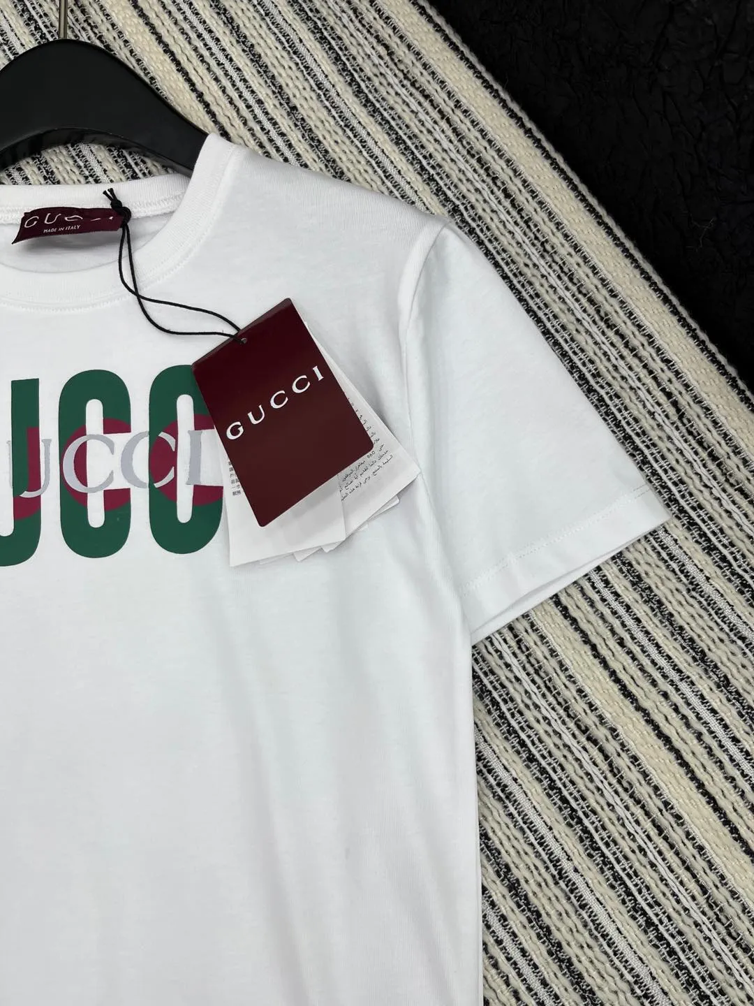 Gucci新作白プリント半袖Tシャツ - 画像 (4)
