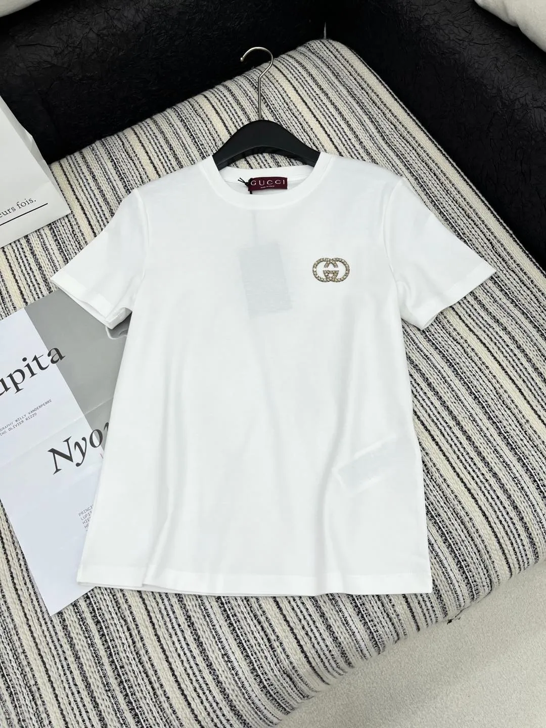 Gucci新作白黒赤半袖Tシャツ