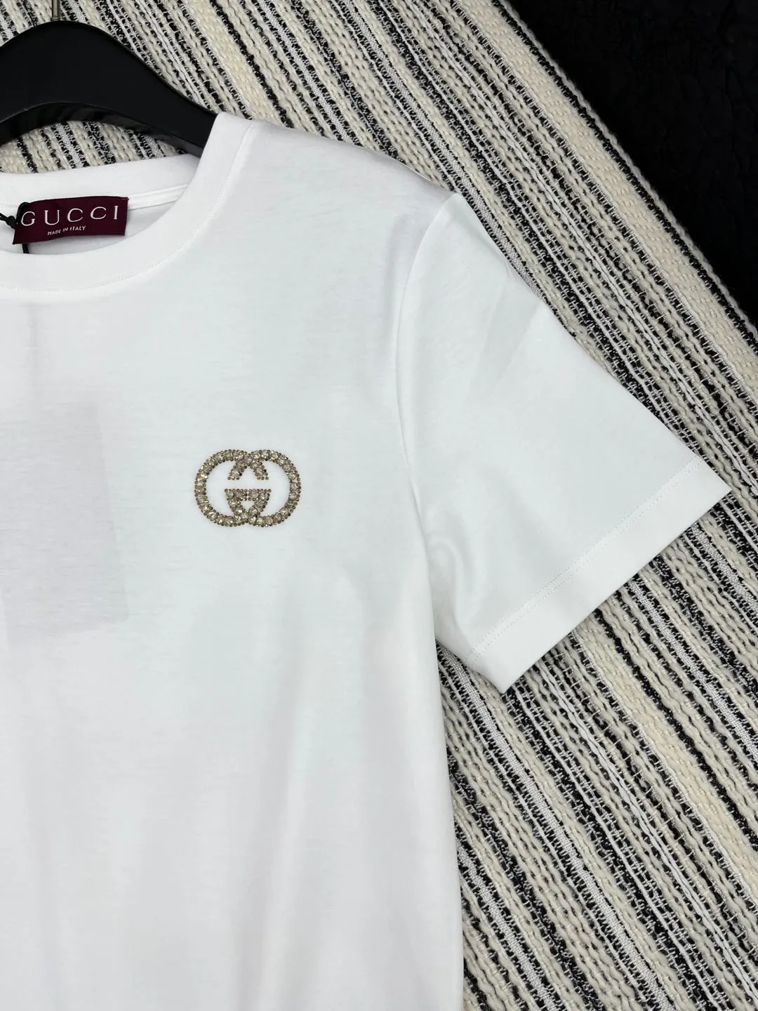 Gucci新作白黒赤半袖Tシャツ - 画像 (4)