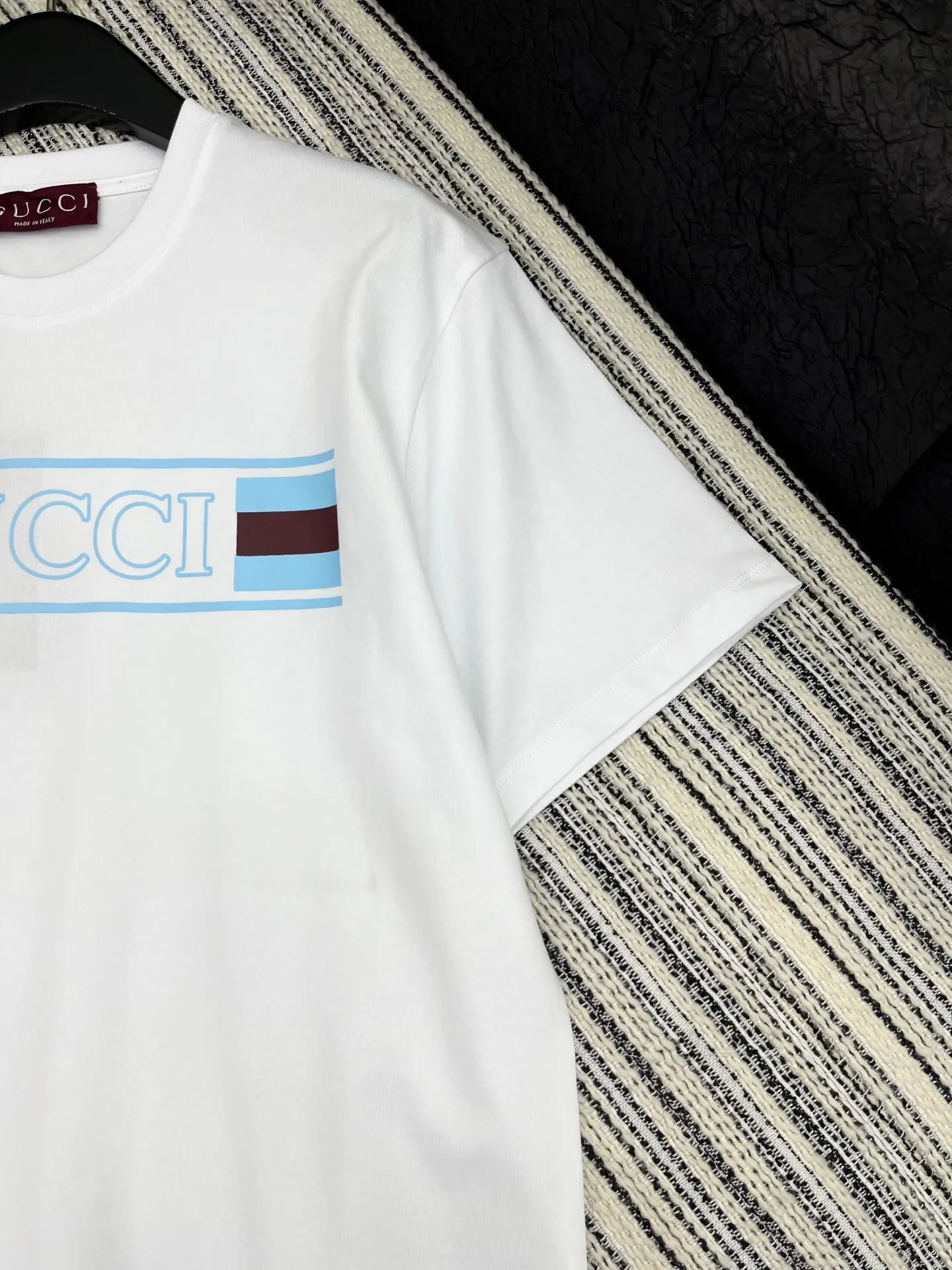 Gucci新作白プリント半袖Tシャツ - 画像 (4)