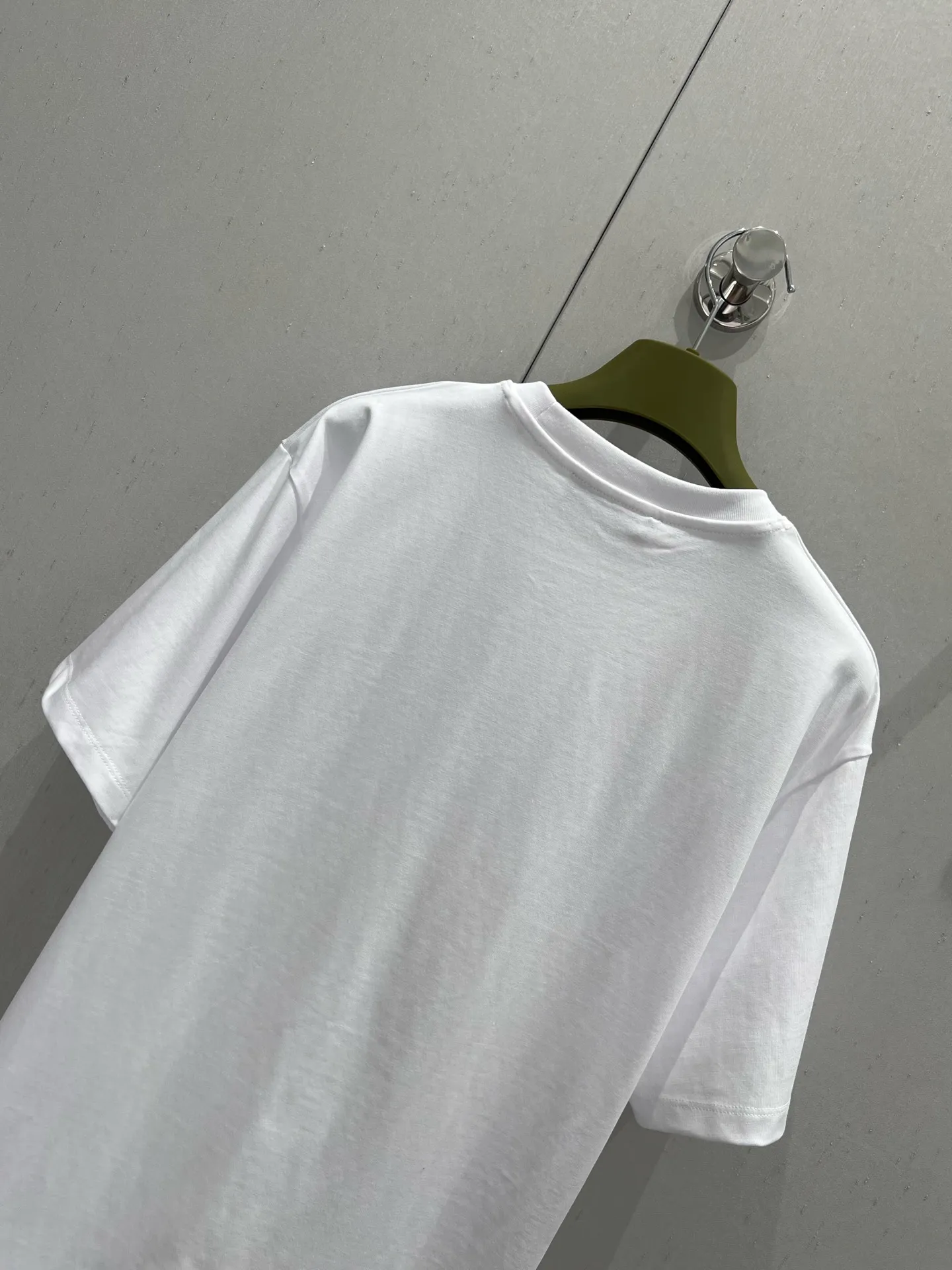 Gucci新作白ストライププリント半袖Tシャツ - 画像 (5)