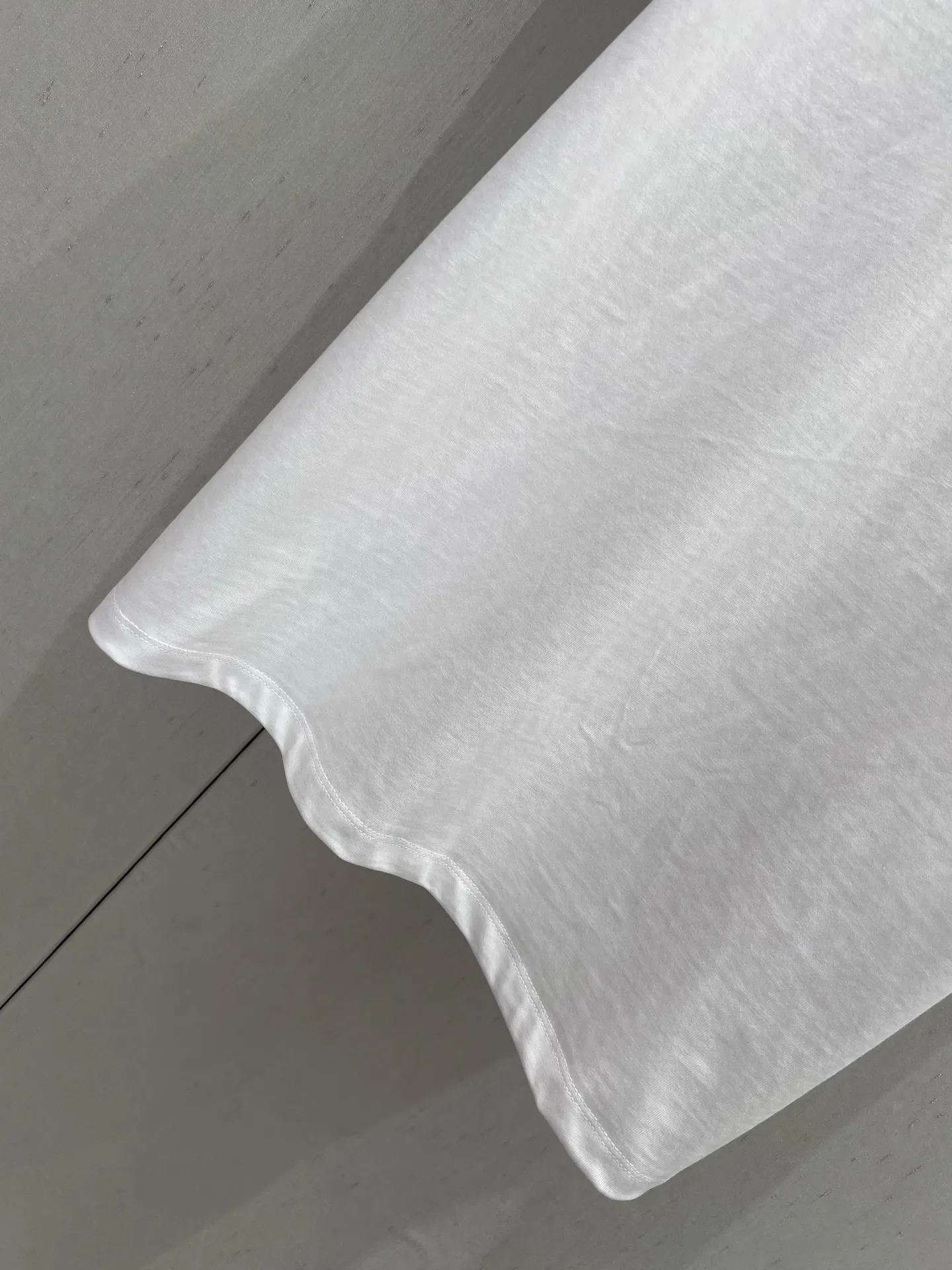 Gucci新作白ストライププリント半袖Tシャツ - 画像 (7)