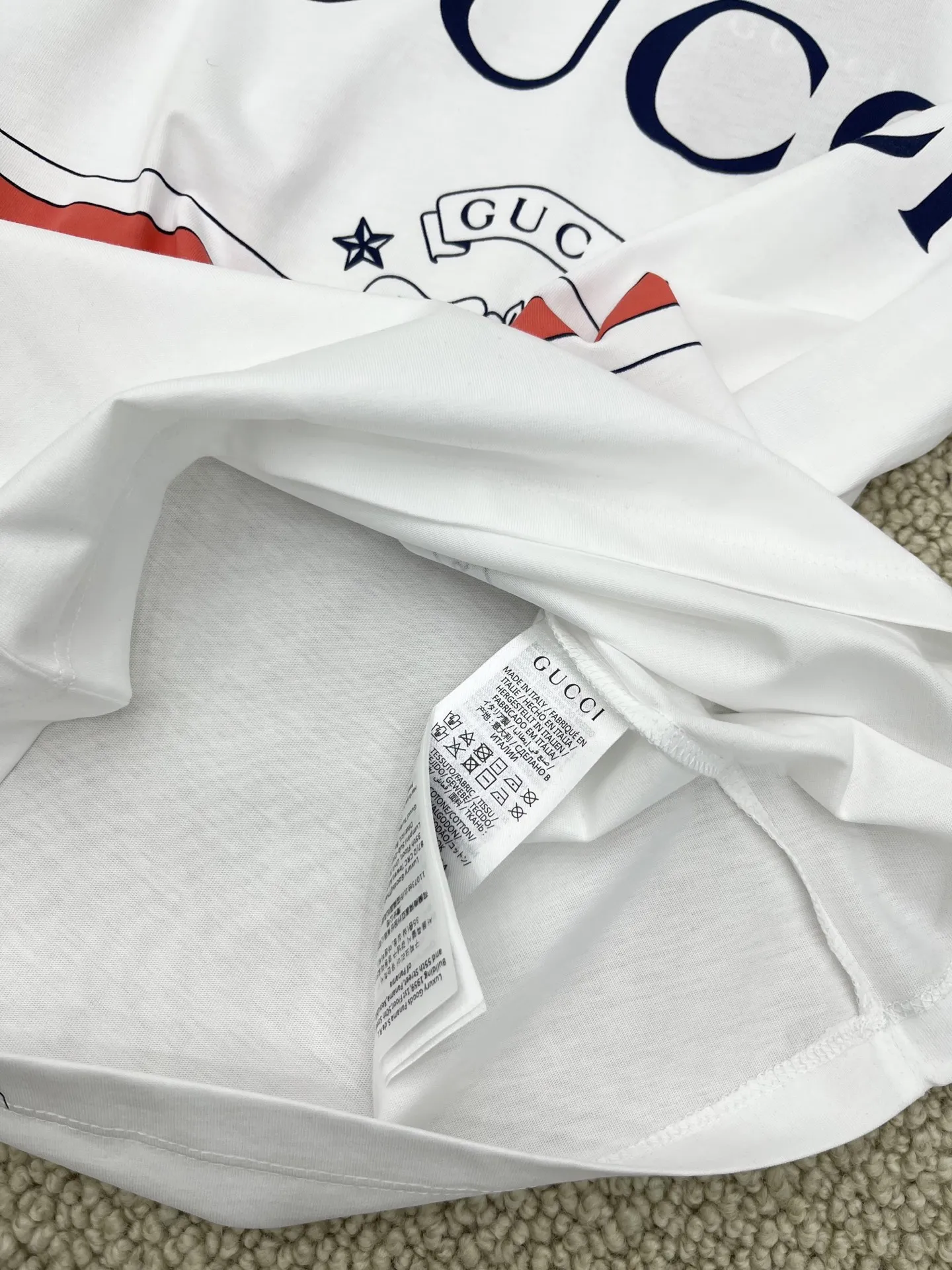 Gucci新作白プリント半袖Tシャツ赤青ストライプ - 画像 (6)