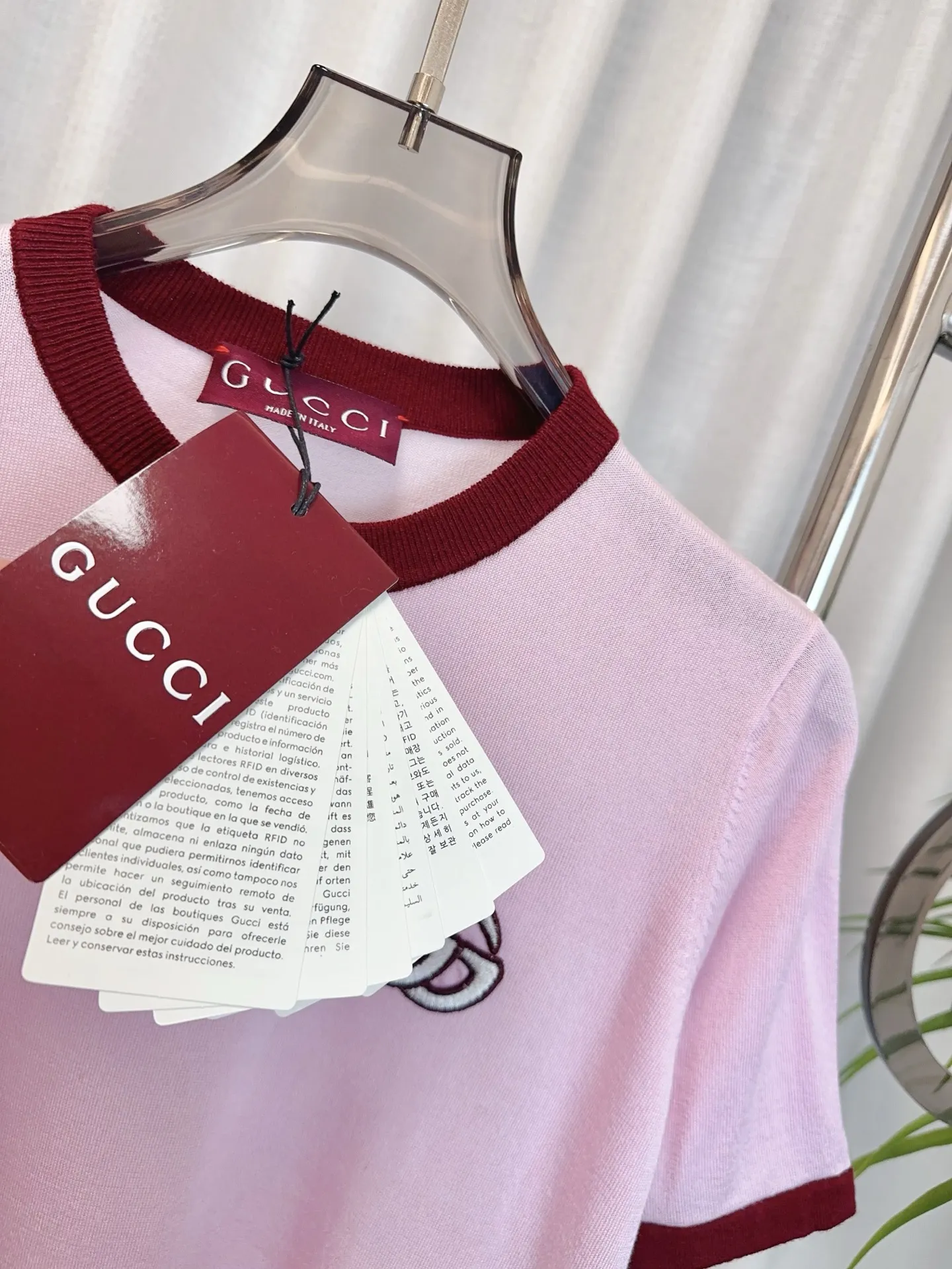 GUCCI新作ピンク半袖Tシャツ刺繍ロゴ - 画像 (8)