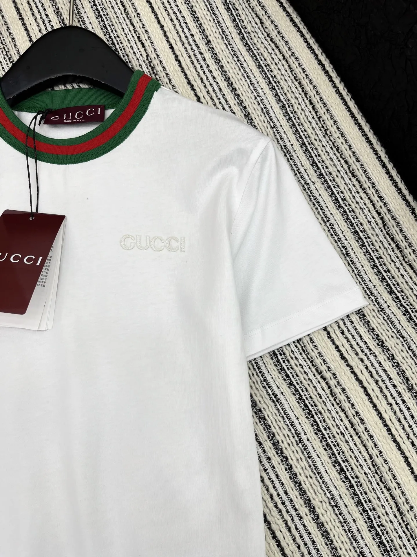 Gucci新作白カラーマッチング半袖Tシャツ - 画像 (4)