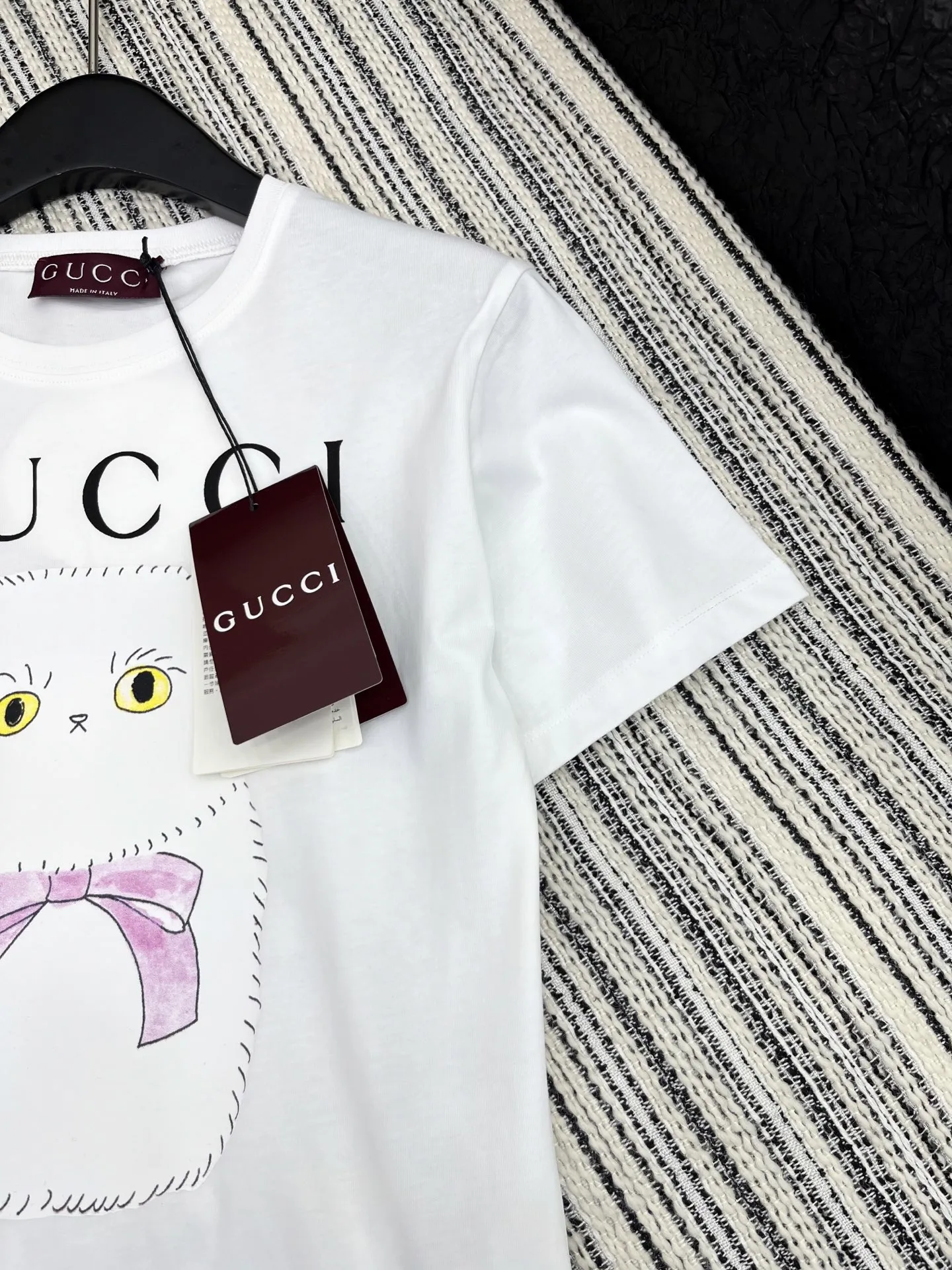 Gucci新作白プリント半袖Tシャツ - 画像 (4)