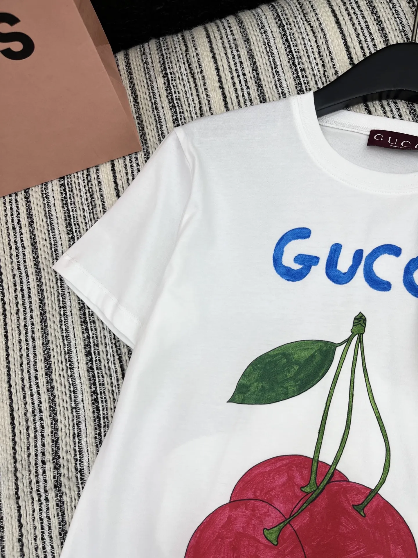 Gucci新作白プリント半袖Tシャツ - 画像 (4)