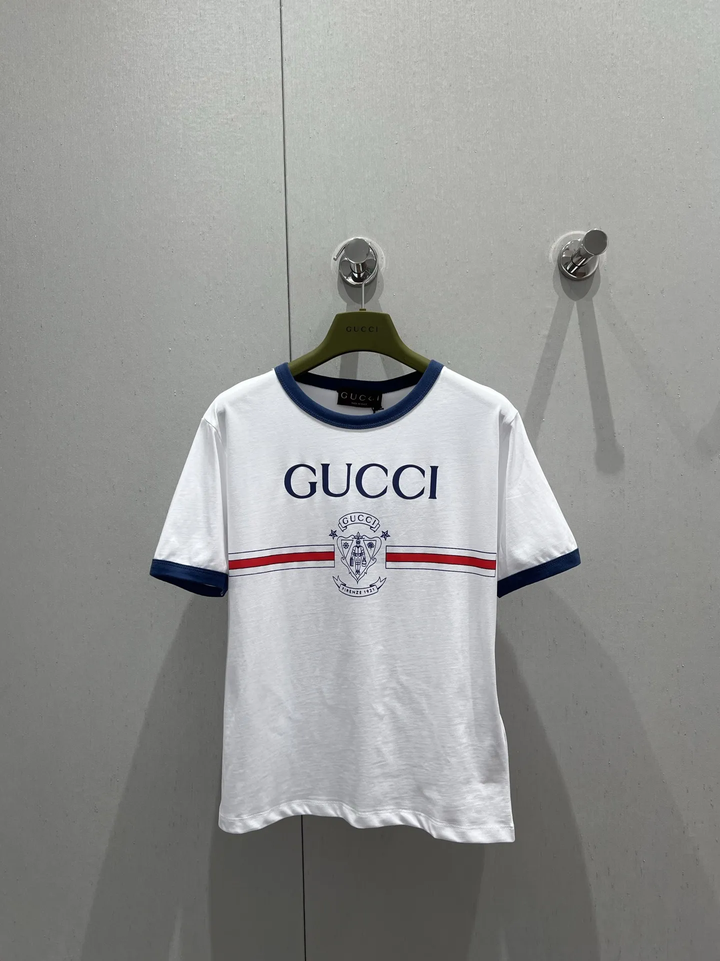 Gucci新作白プリント半袖Tシャツ