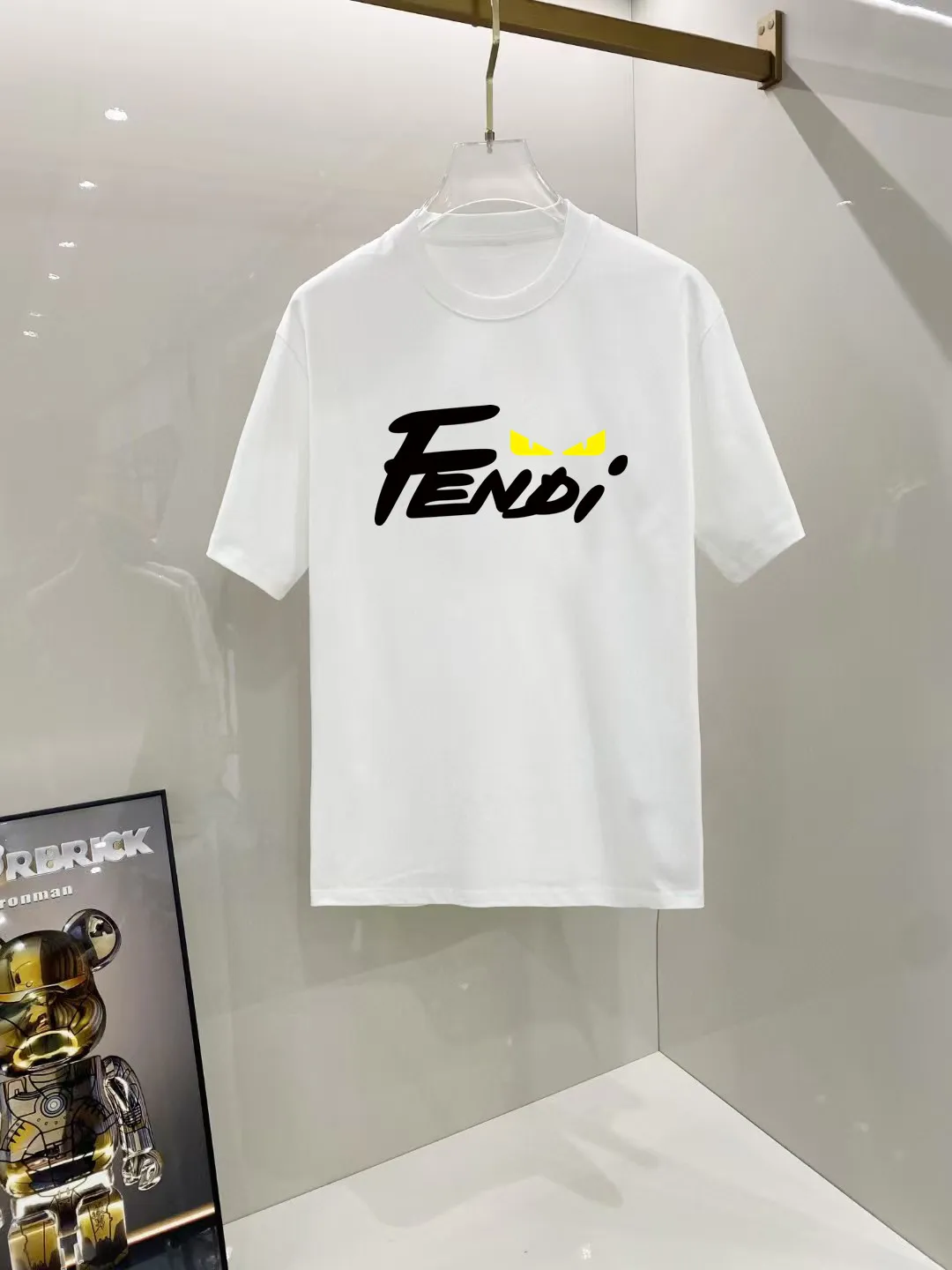 FENDI 黒Tシャツ2025春夏新作 - 画像 (7)
