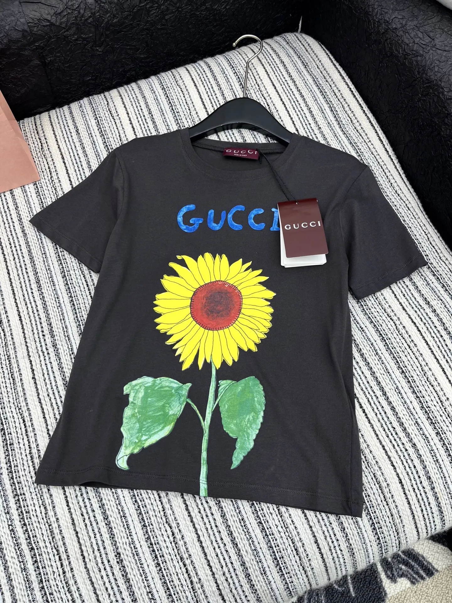 Gucci新作白黒プリント半袖Tシャツ - 画像 (3)