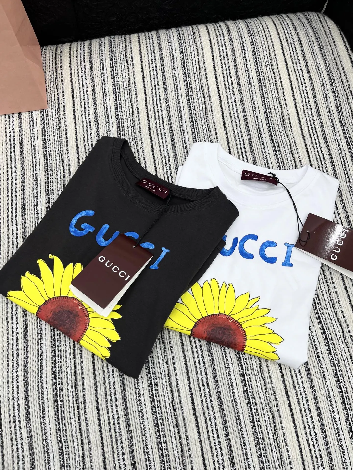 Gucci新作白黒プリント半袖Tシャツ - 画像 (7)
