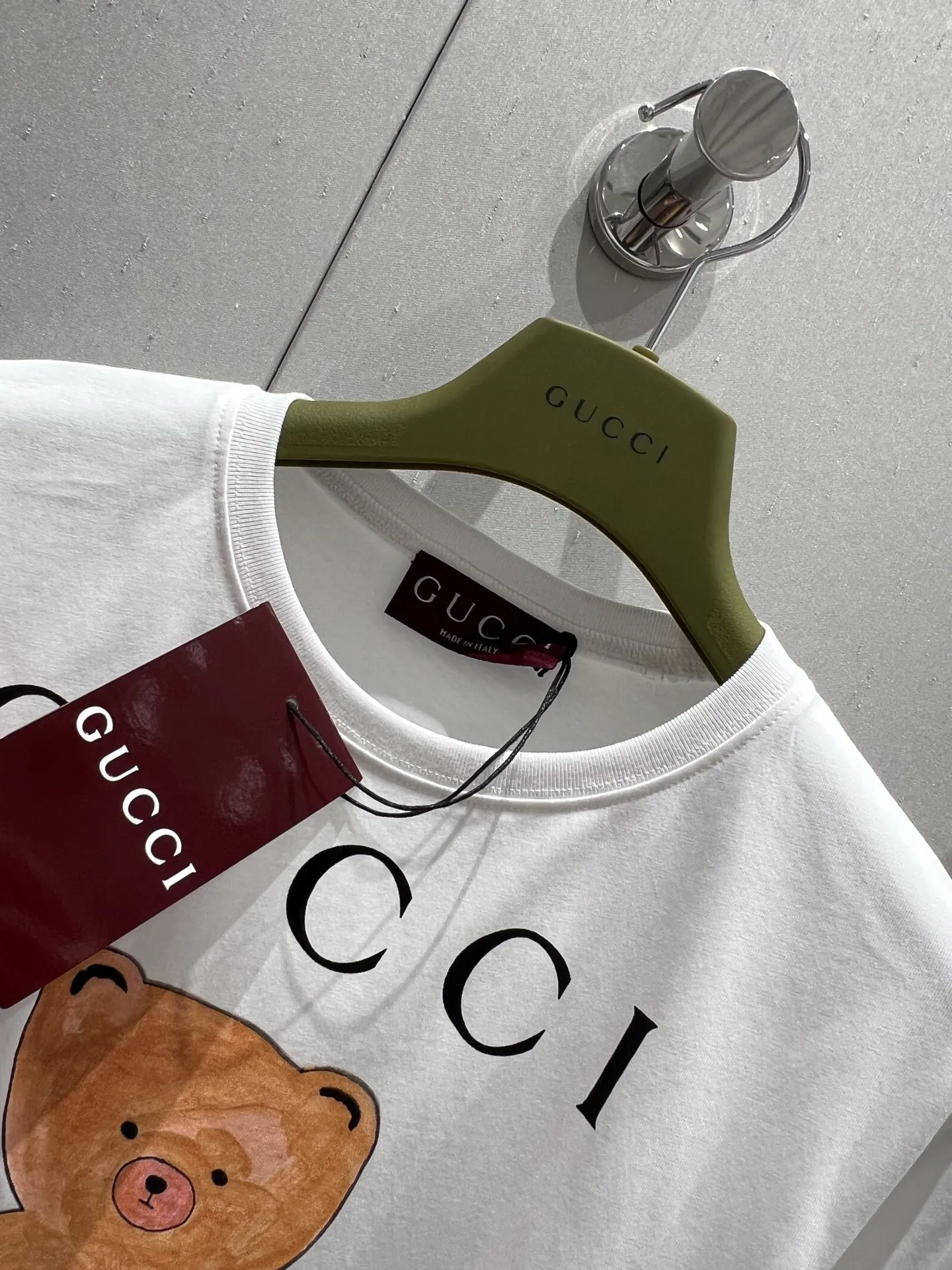 Gucci新作白黒クマプリント半袖Tシャツ - 画像 (6)