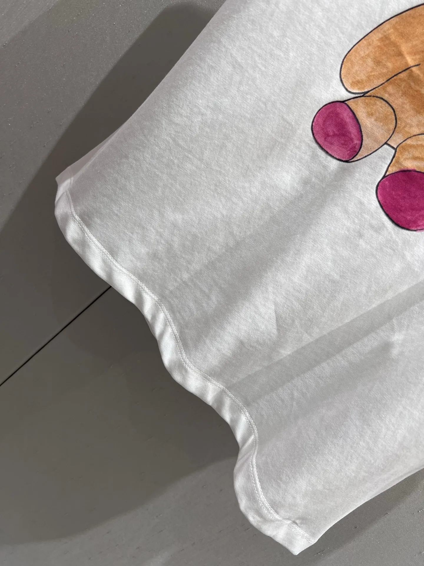 Gucci新作白黒クマプリント半袖Tシャツ - 画像 (7)