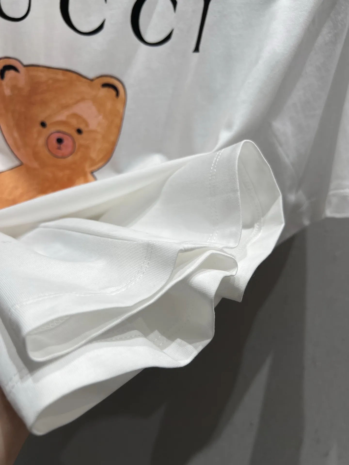 Gucci新作白黒クマプリント半袖Tシャツ - 画像 (9)