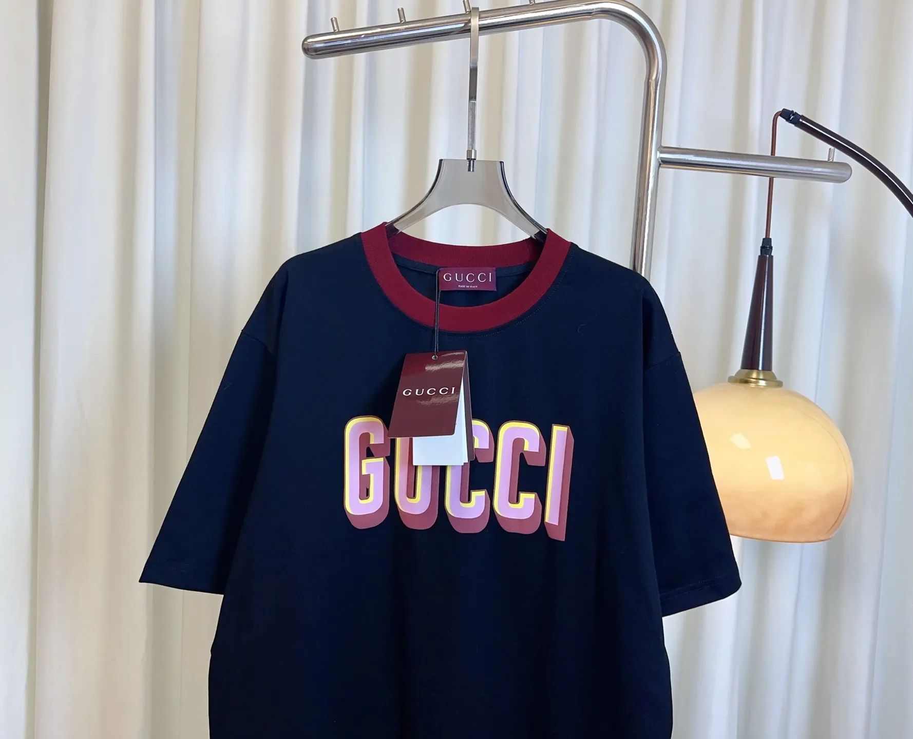 GUCCI新作黒プリント半袖Tシャツ - 画像 (4)