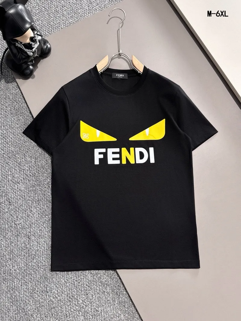 FENDI 黒 Tシャツ
