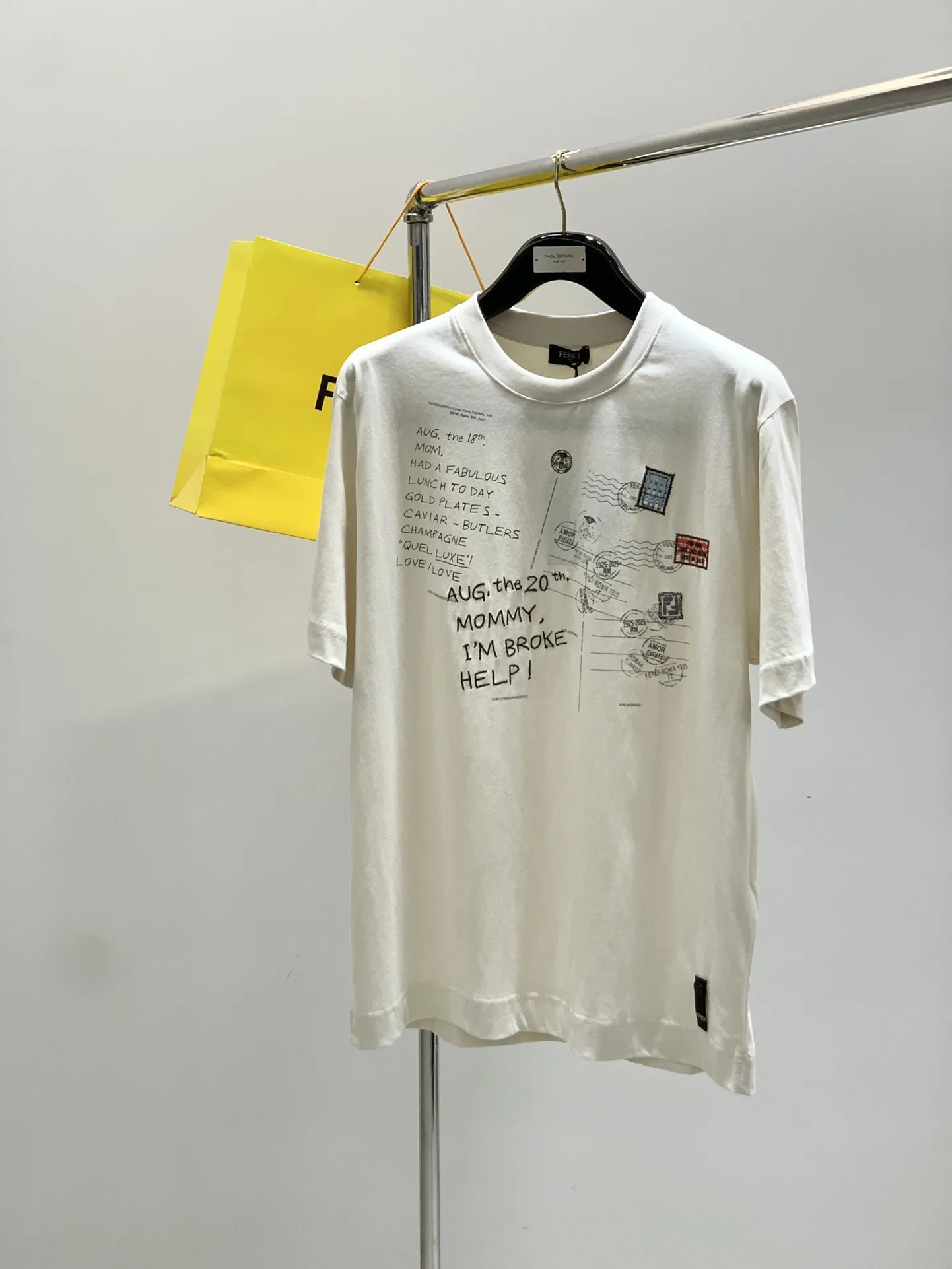 FENDI 2025年夏新作 ホワイト ラウンドネック Tシャツ