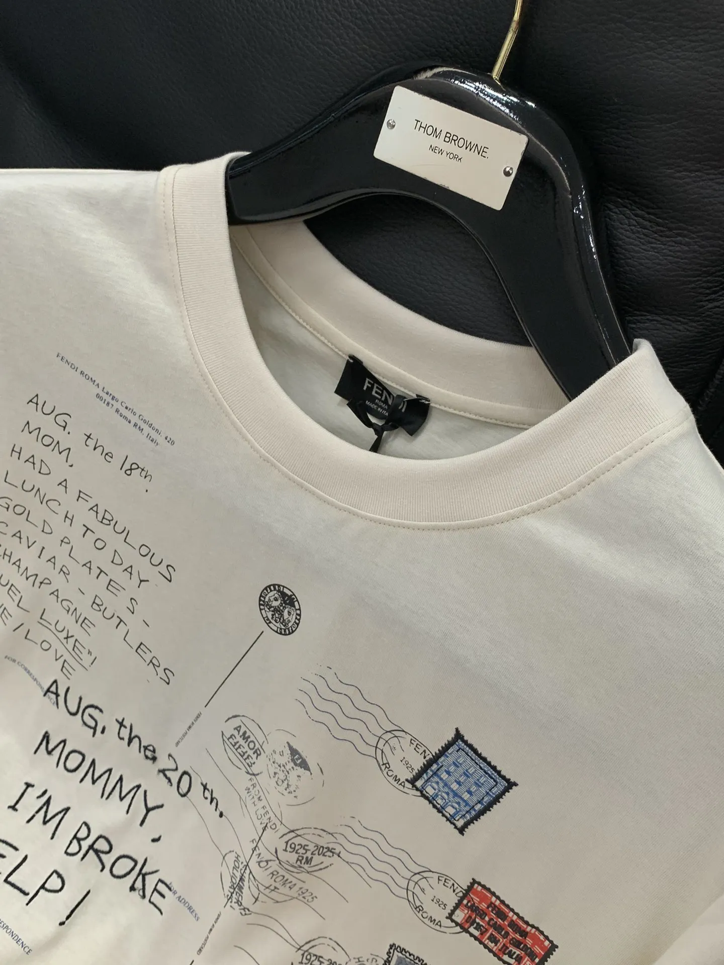 FENDI 2025年夏新作 ホワイト ラウンドネック Tシャツ - 画像 (5)