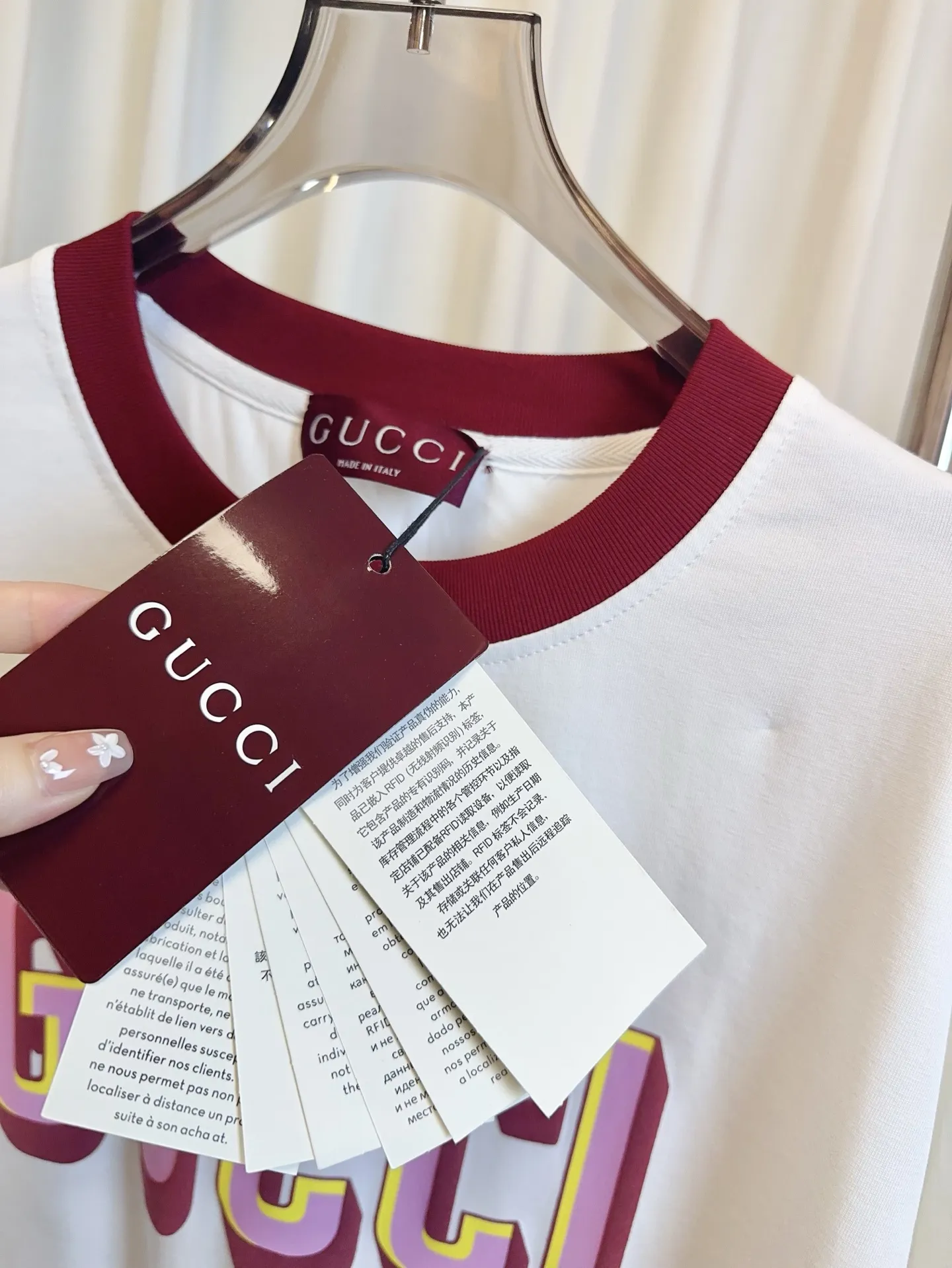 Gucci新作プリント半袖Tシャツ白黒デザイン - 画像 (8)