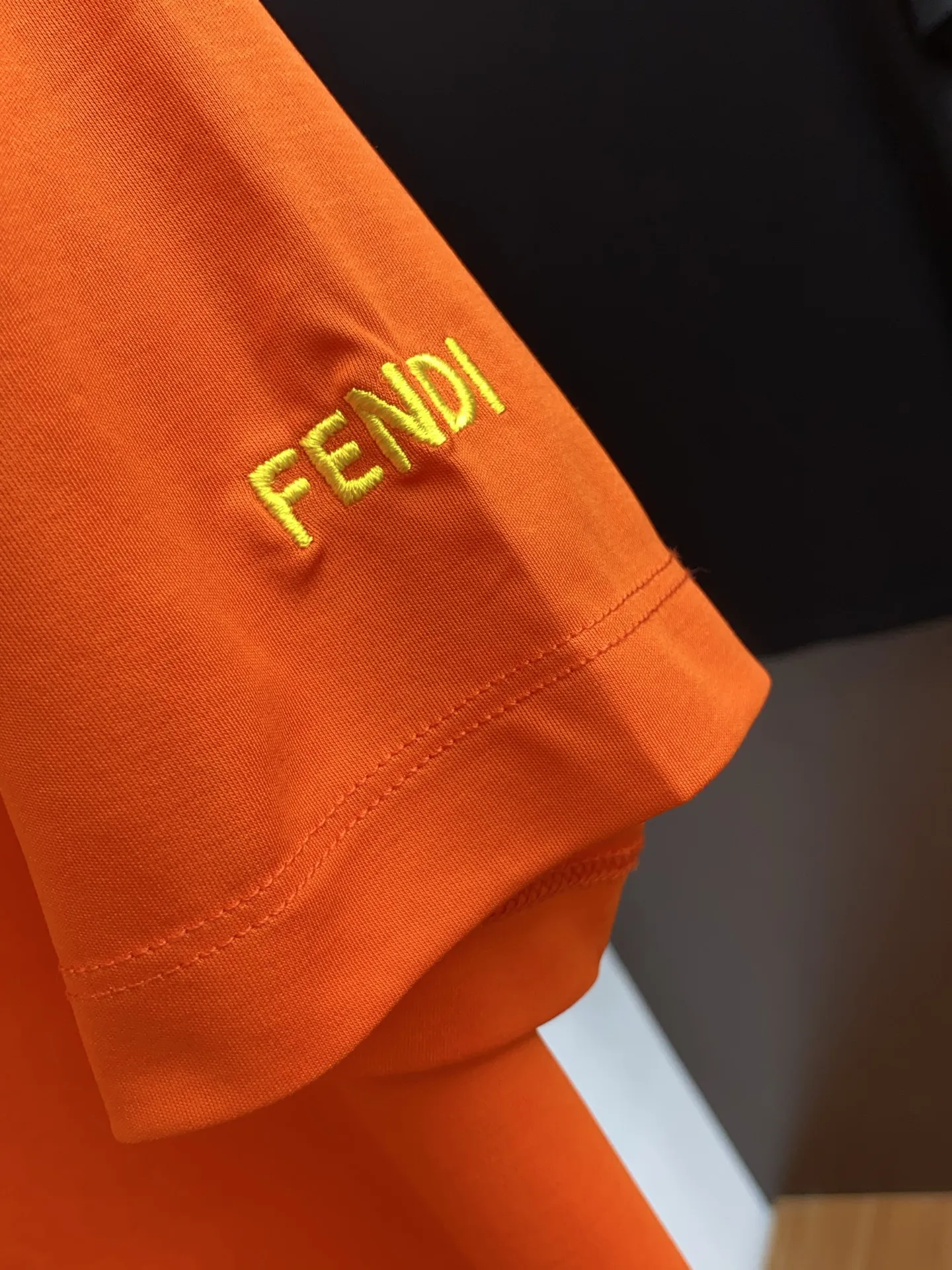 Fendi オレンジ 2025春夏新作ラウンドネックTシャツ - 画像 (6)