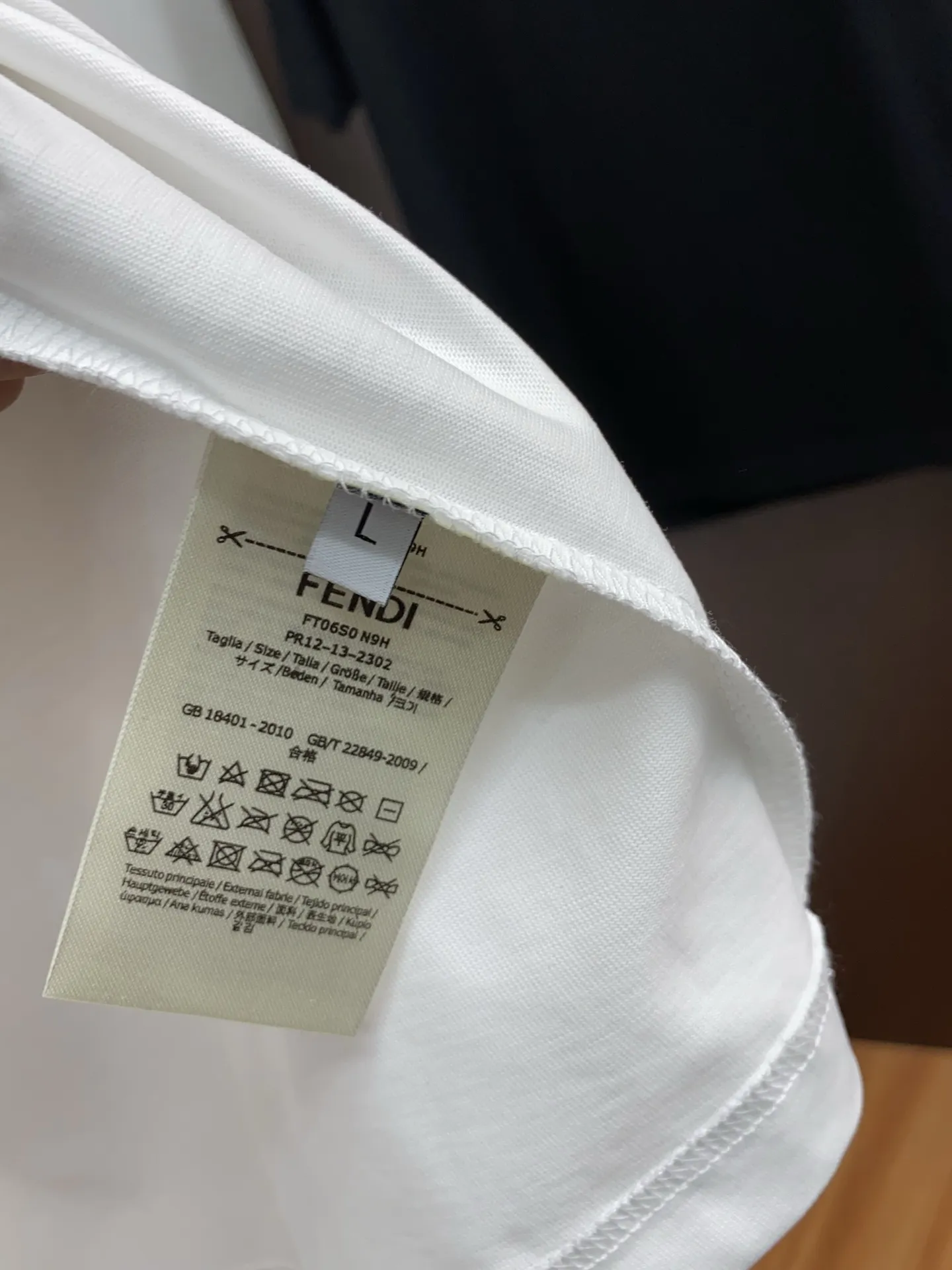 フェンディ新作白半袖TシャツM-3xL - 画像 (7)