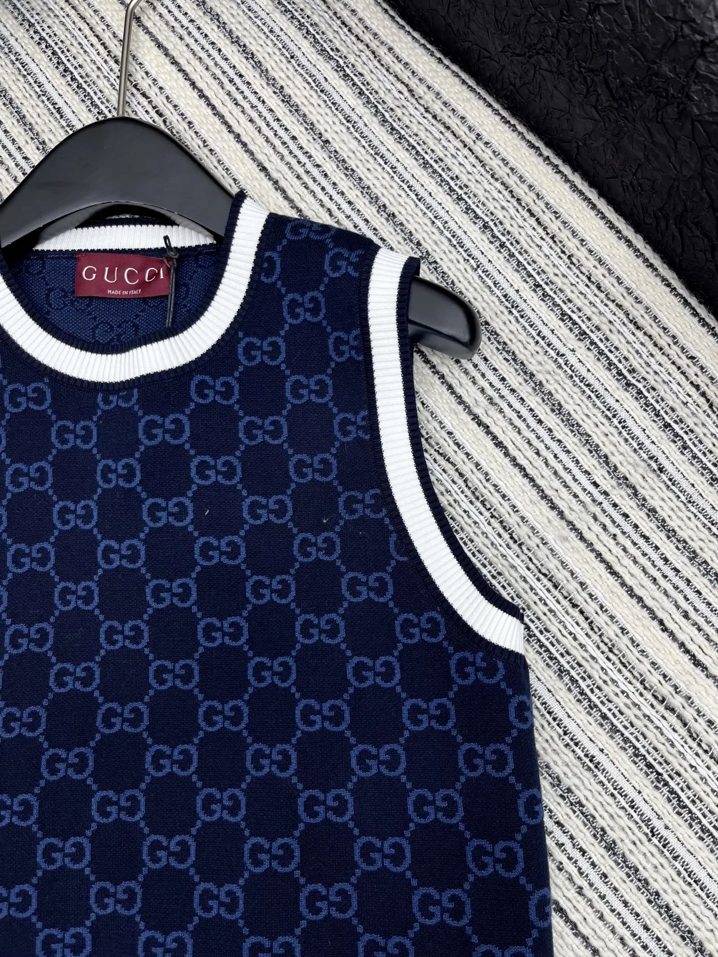 Gucci新作ブルーニットベスト - 画像 (4)