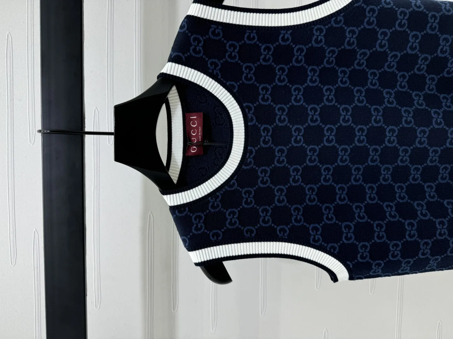 Gucci 2025新作黒ニットベスト - 画像 (4)