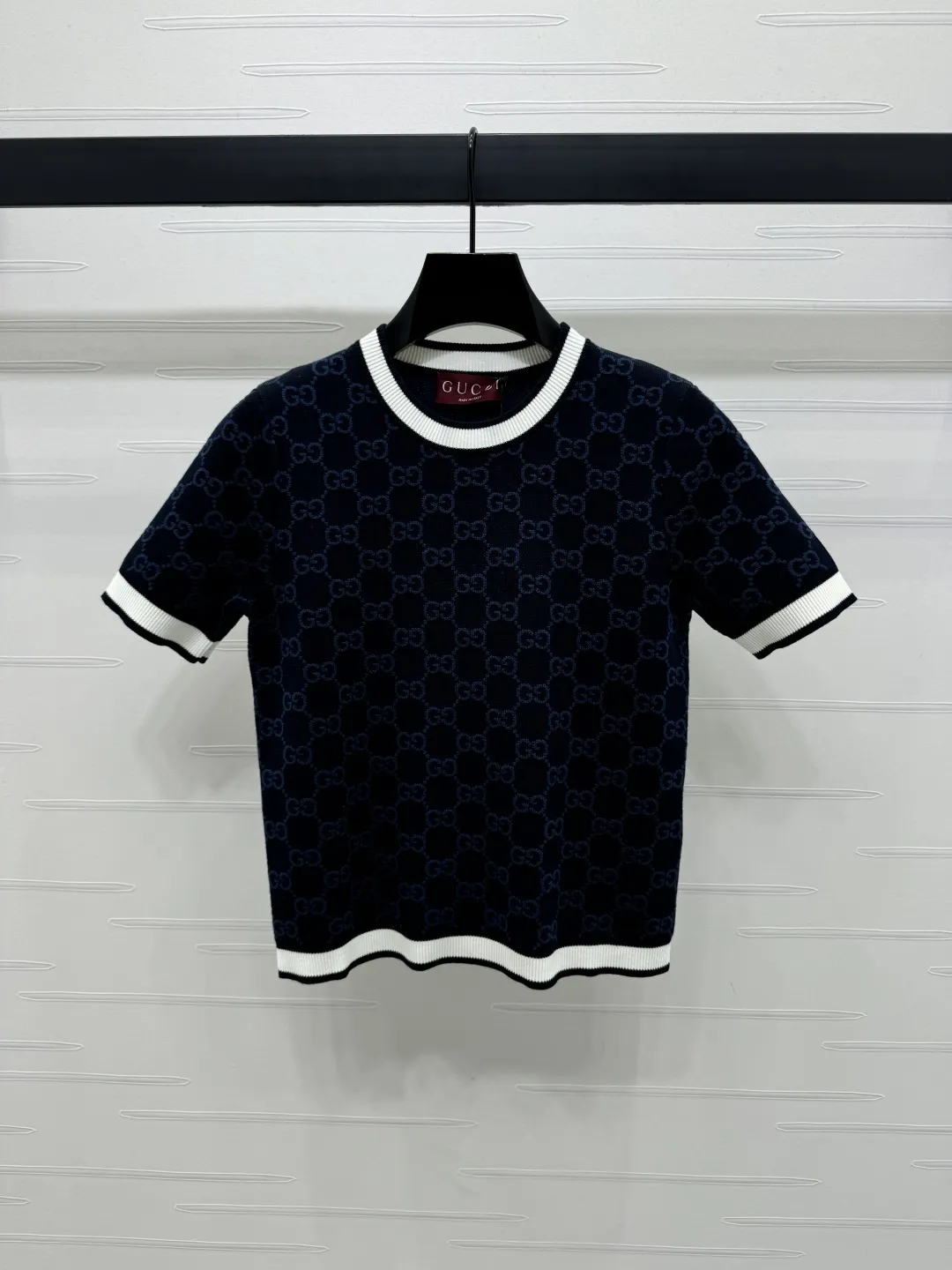 Gucci新作黒ニット半袖トップス