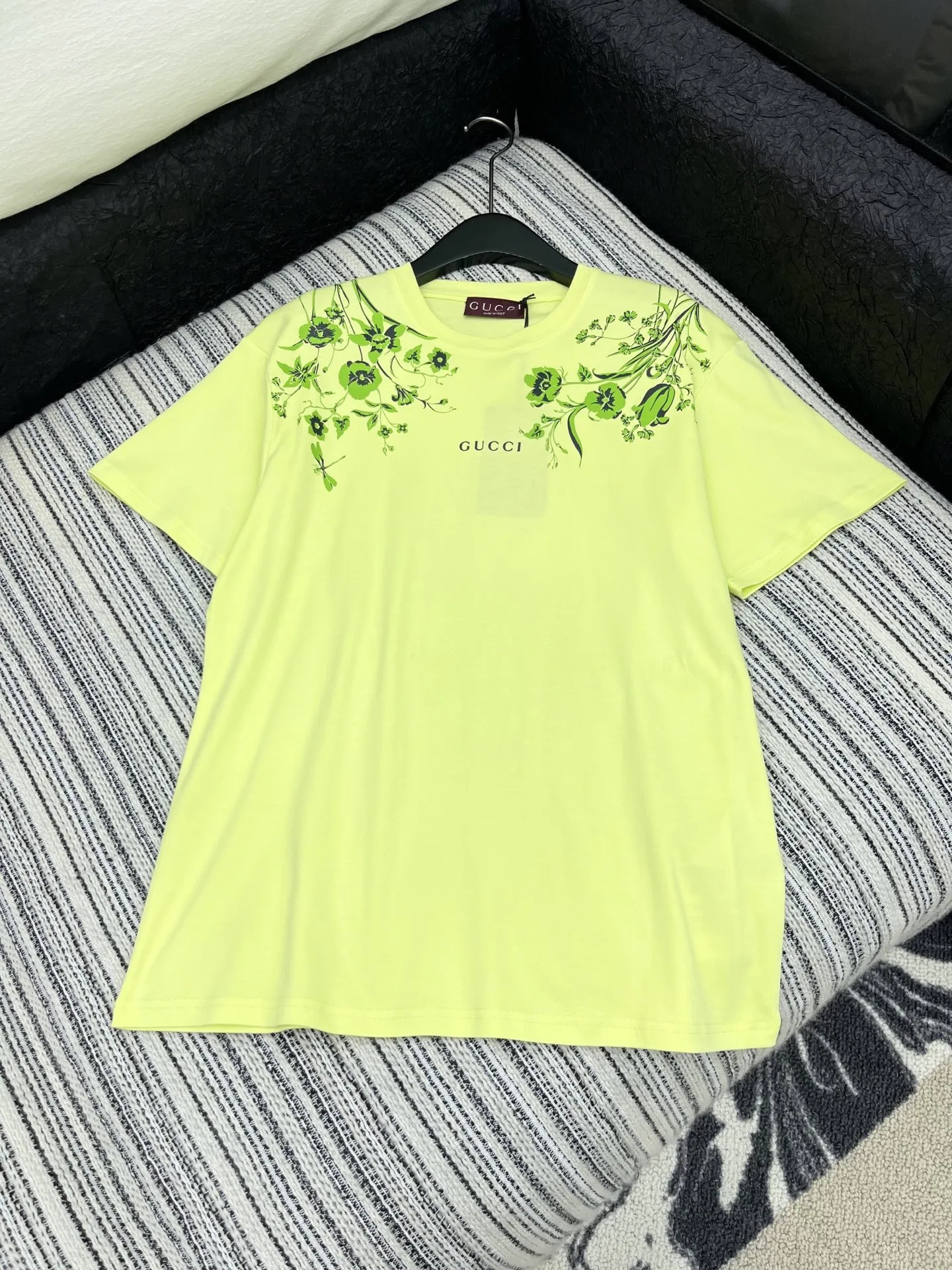 Gucci新作プリント半袖Tシャツピンク黄色 - 画像 (5)