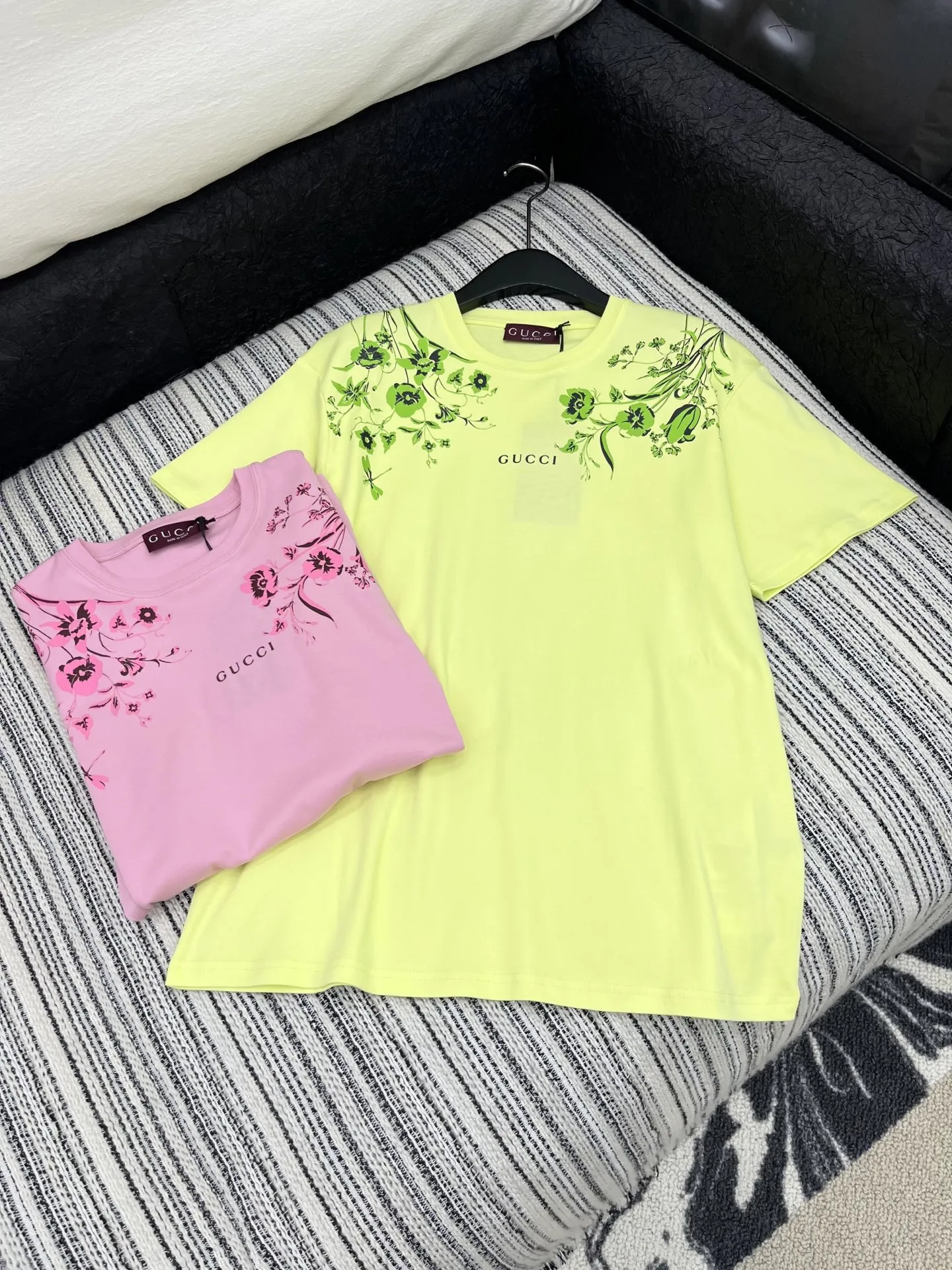 Gucci新作プリント半袖Tシャツピンク黄色 - 画像 (6)