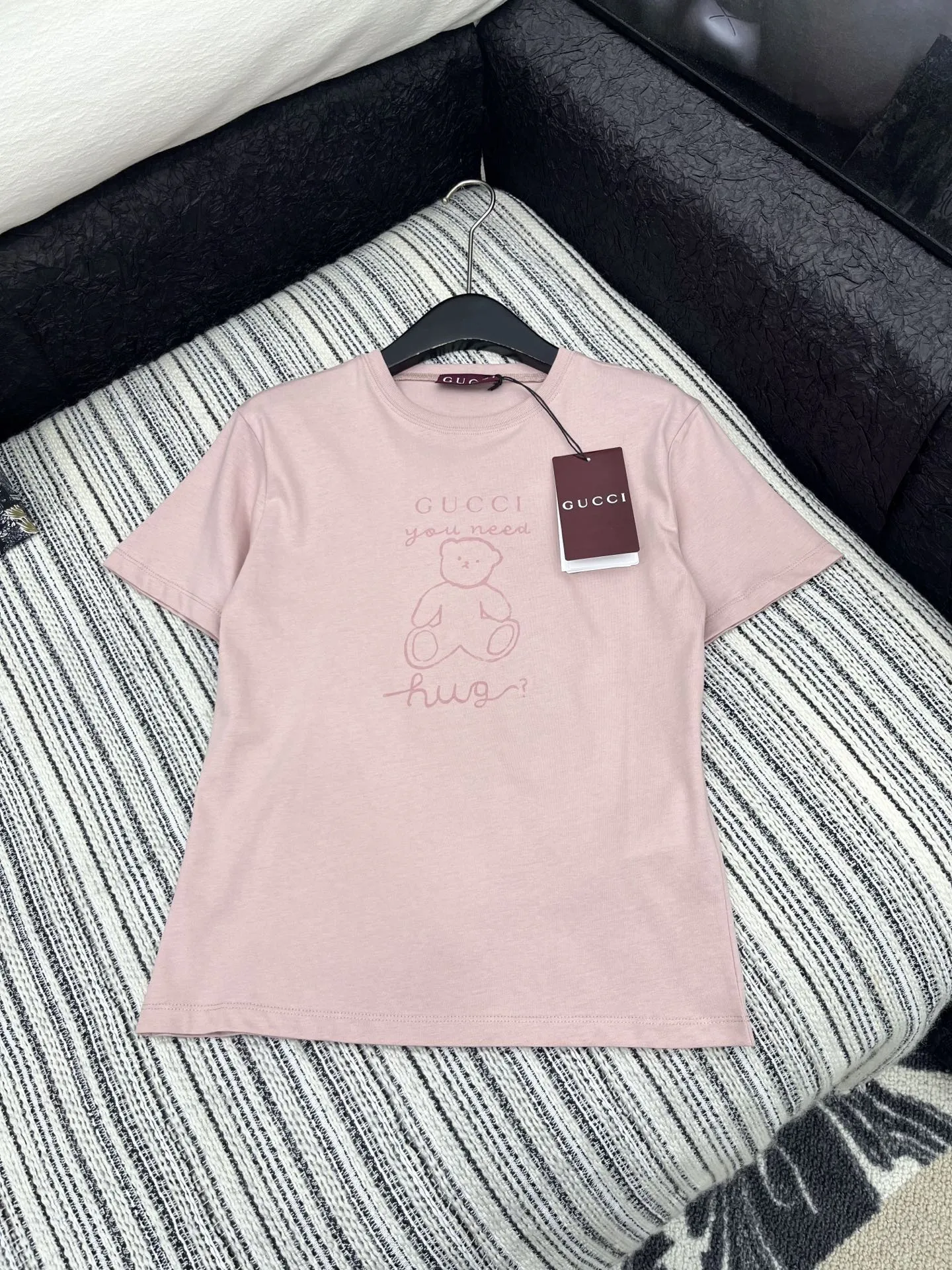 Gucci 25限定シリーズ新作プリント半袖Tシャツ ピンク白 - 画像 (6)