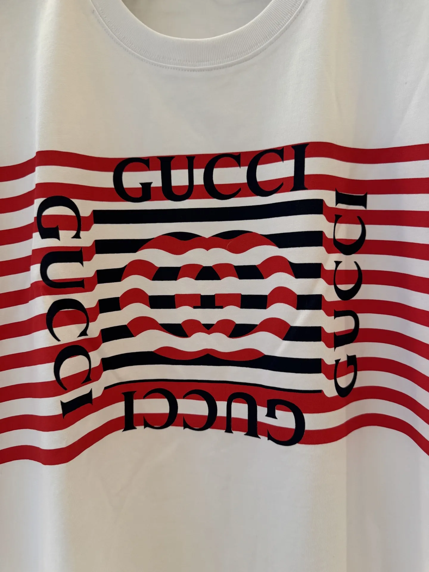 Gucci新作白ストライププリント半袖Tシャツ - 画像 (6)