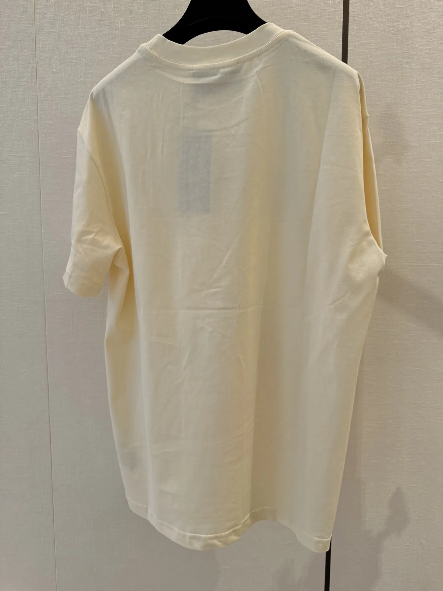 Gucci新作クリームプリント半袖Tシャツ - 画像 (4)