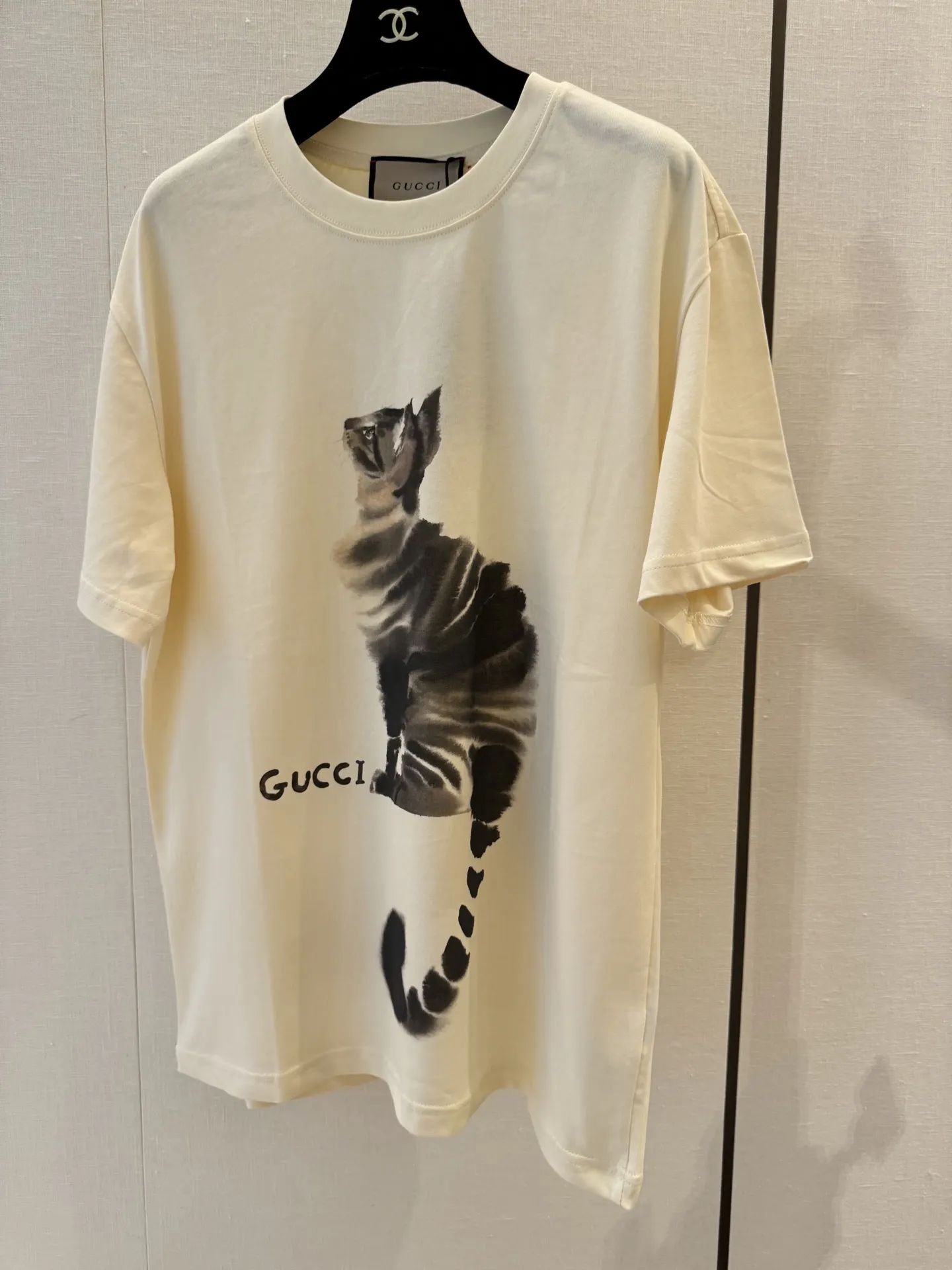 Gucci新作猫咪プリント半袖Tシャツ白