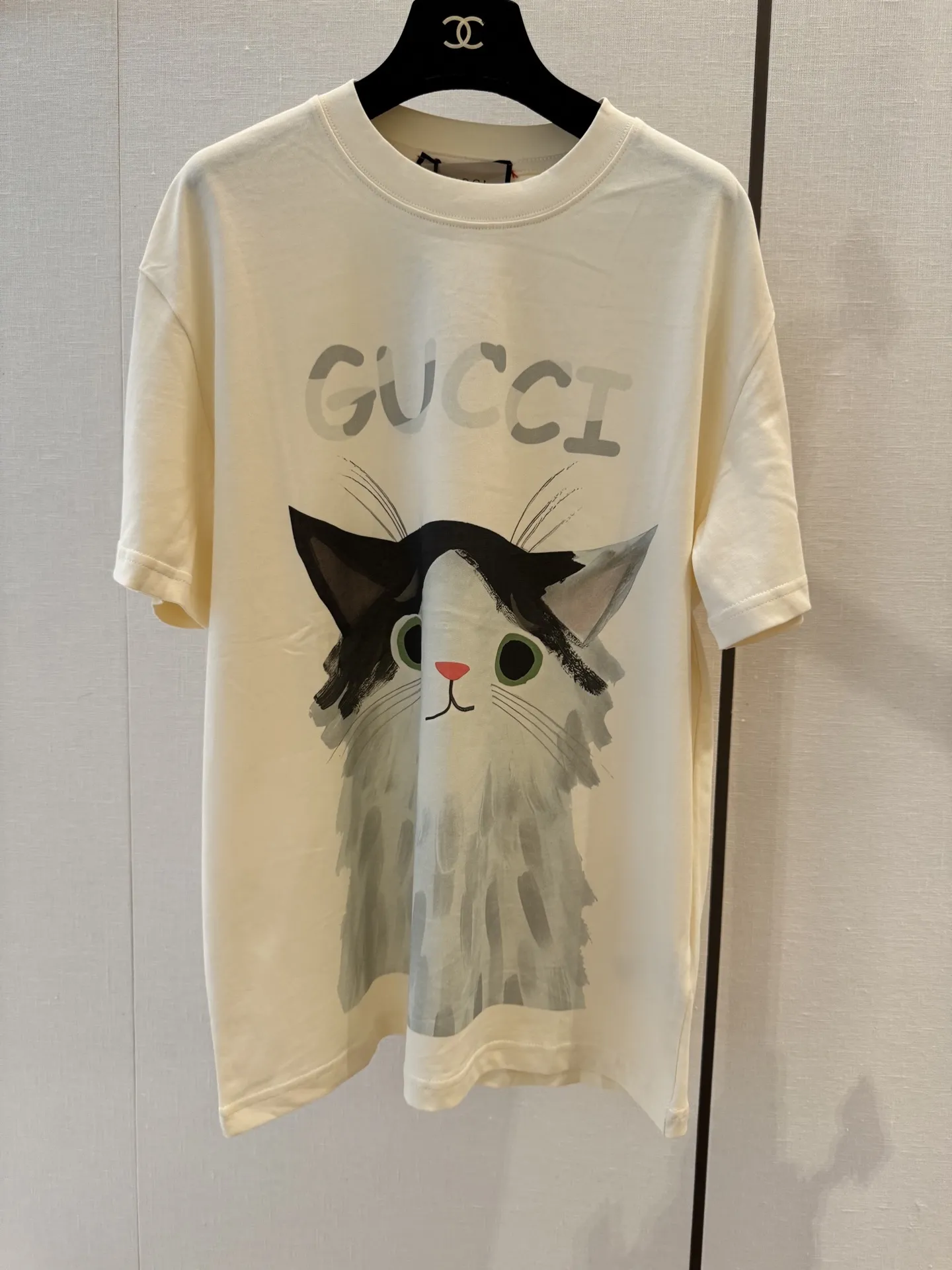 Gucci新作黒猫プリント半袖Tシャツ