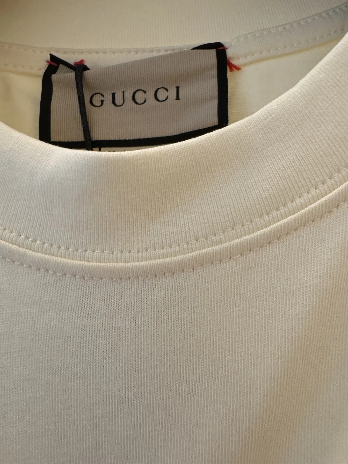 Gucci新作黒猫プリント半袖Tシャツ - 画像 (9)