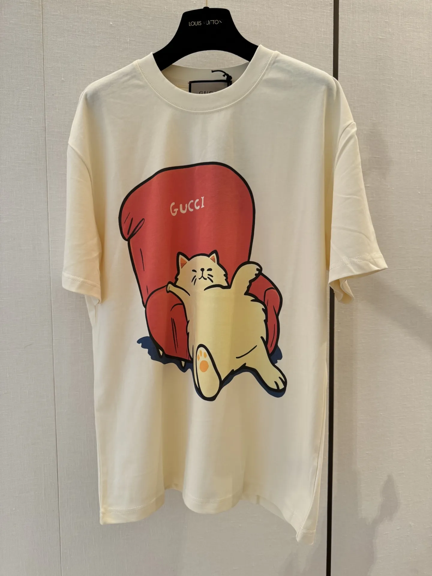 Gucci新作猫プリント半袖Tシャツ白 - 画像 (5)