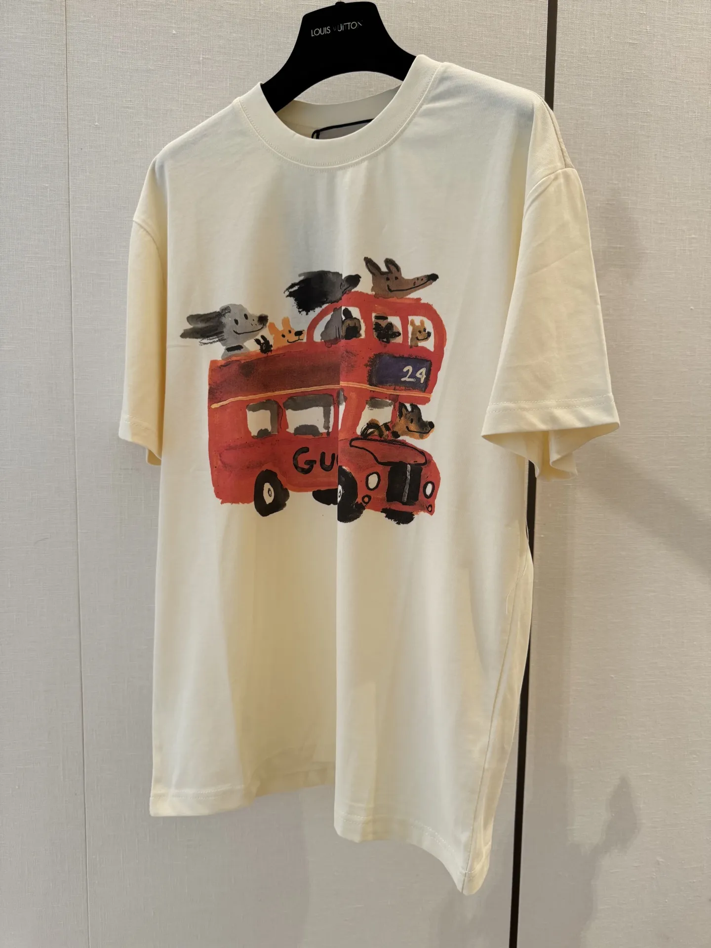 Gucci新作バスカートゥーン半袖Tシャツ白