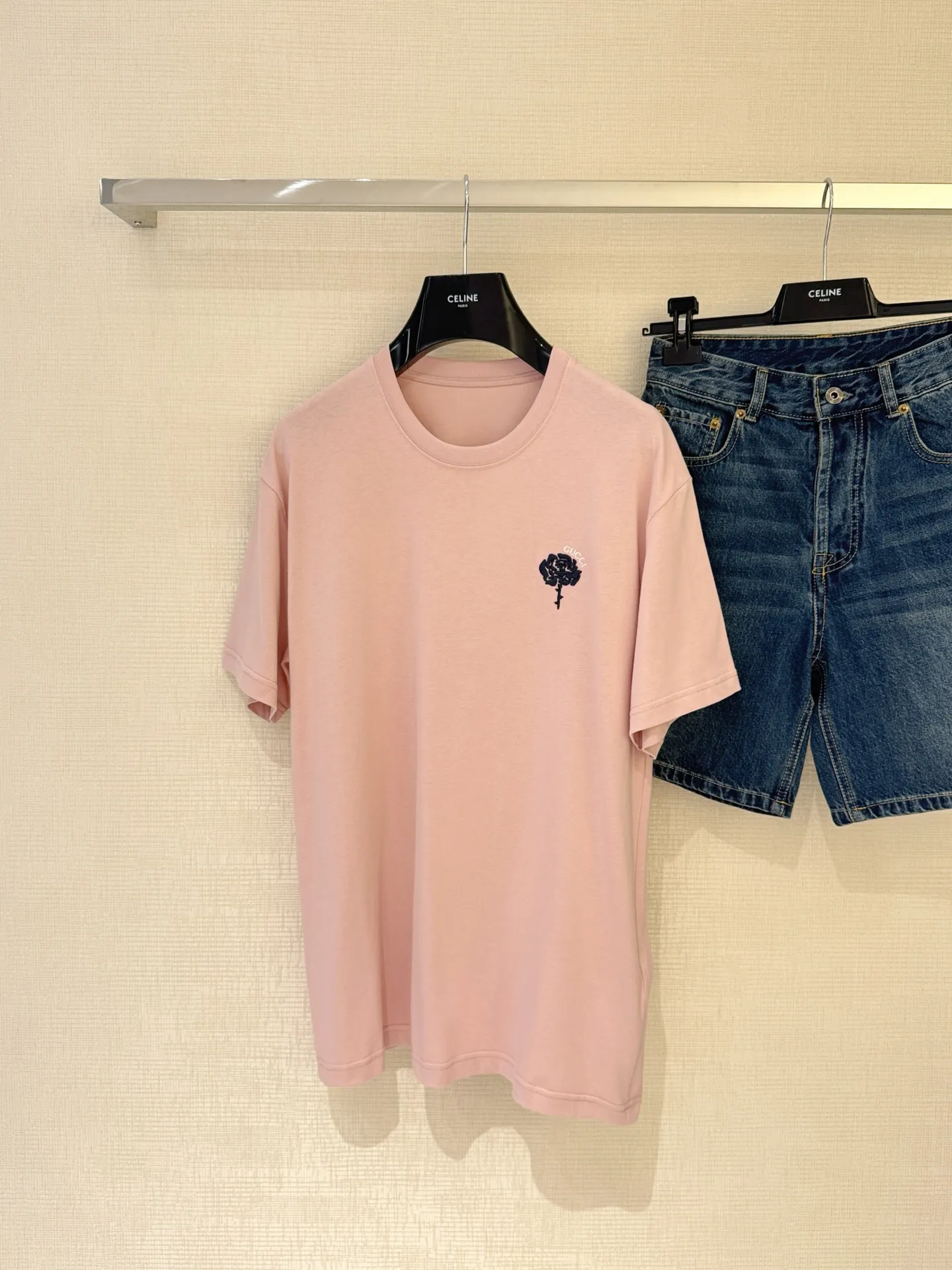 Gucci新作ピンク刺繍半袖Tシャツ - 画像 (3)