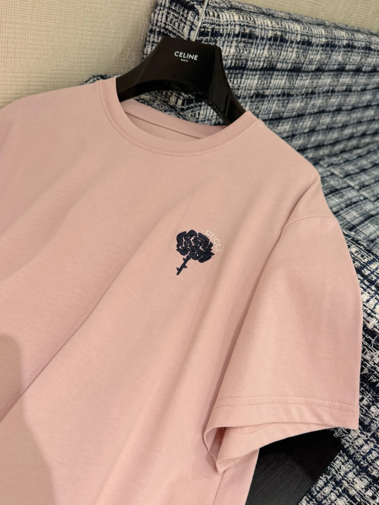 Gucci新作ピンク刺繍半袖Tシャツ - 画像 (6)