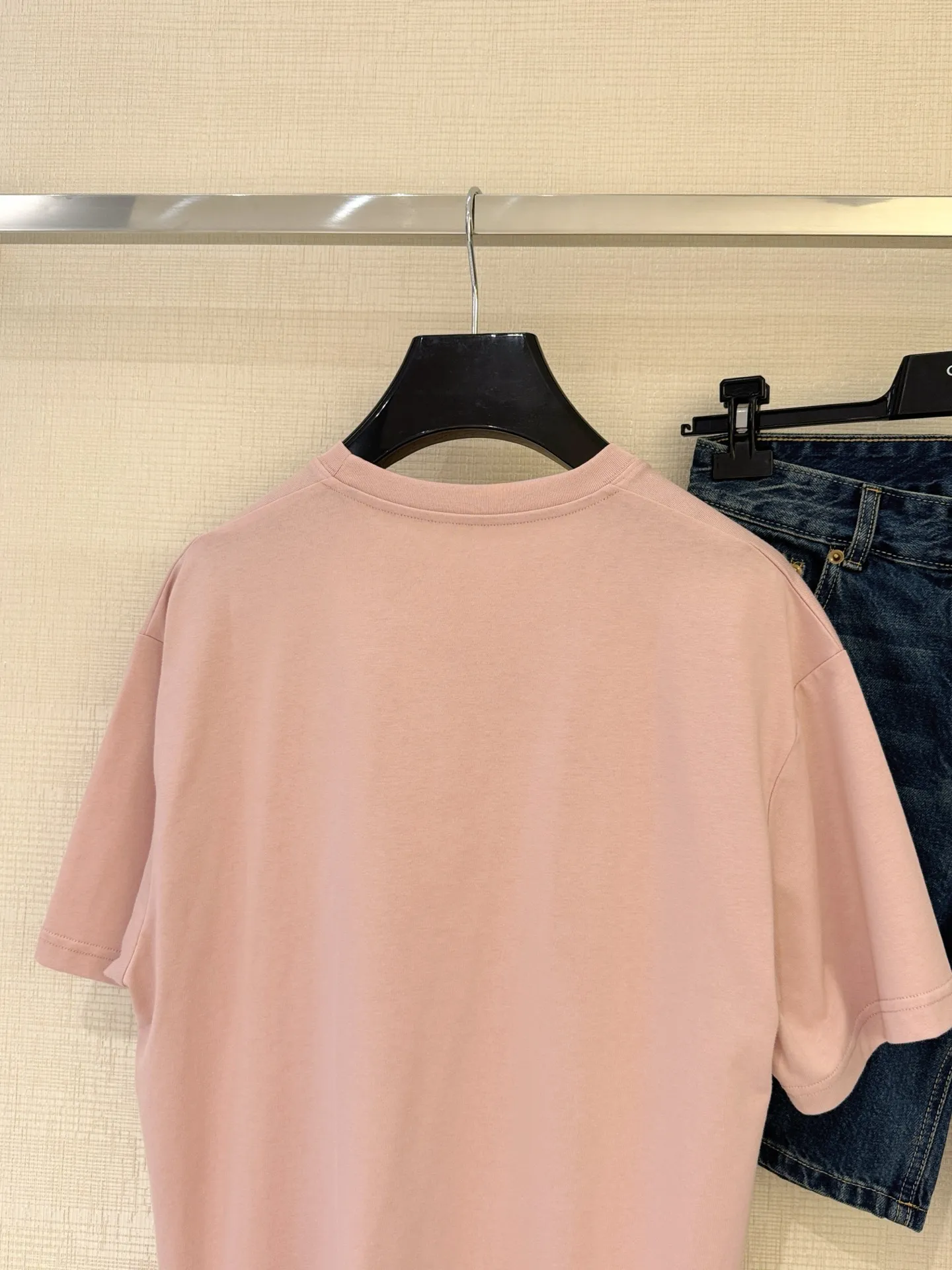 Gucci新作ピンク刺繍半袖Tシャツ - 画像 (8)