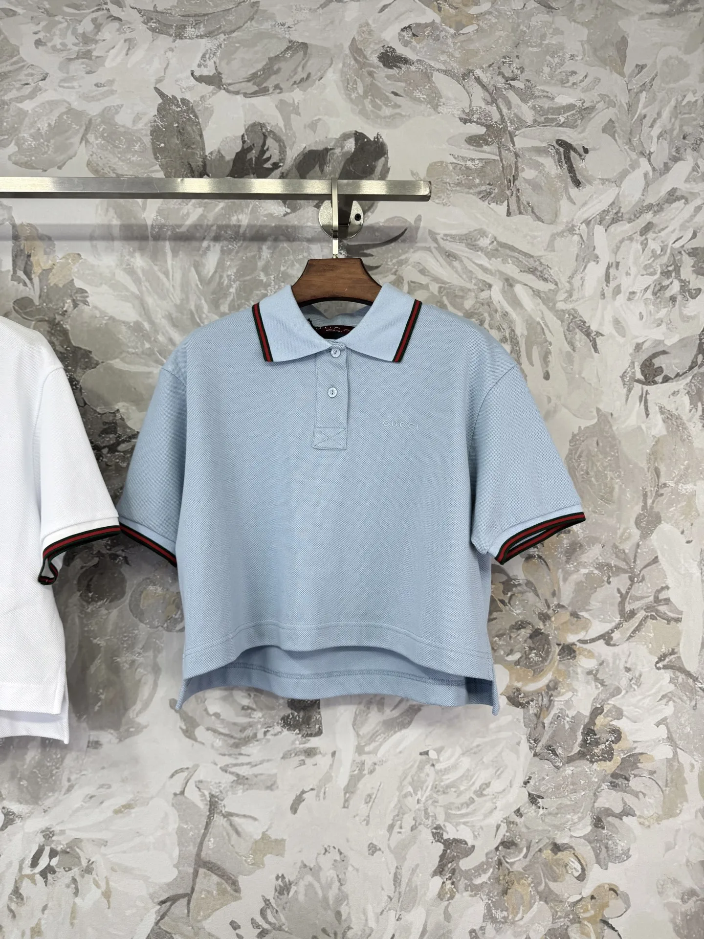 Gucci 新作 ライトブルー ポロ半袖Tシャツ