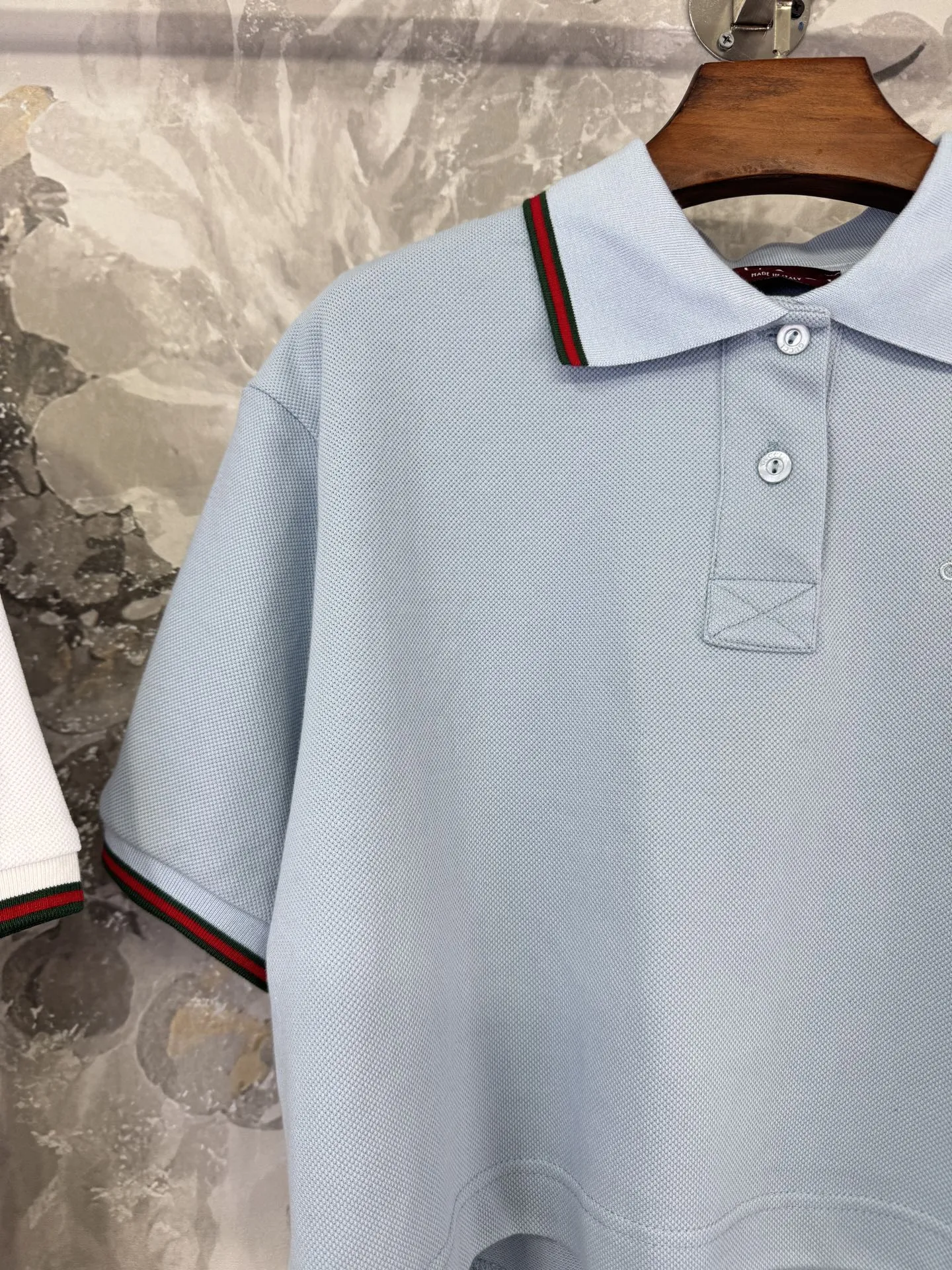 Gucci 新作 ライトブルー ポロ半袖Tシャツ - 画像 (4)