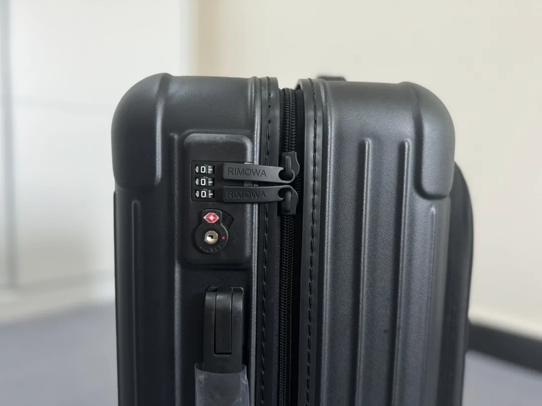 Rimowa 21インチスリーブ ブラック グレー ハードケース - 画像 (7)